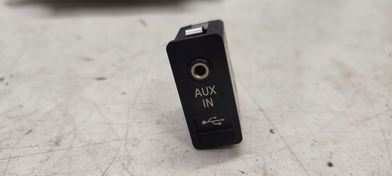 adapter, stecker stecker AUX Mini Cooper S R56