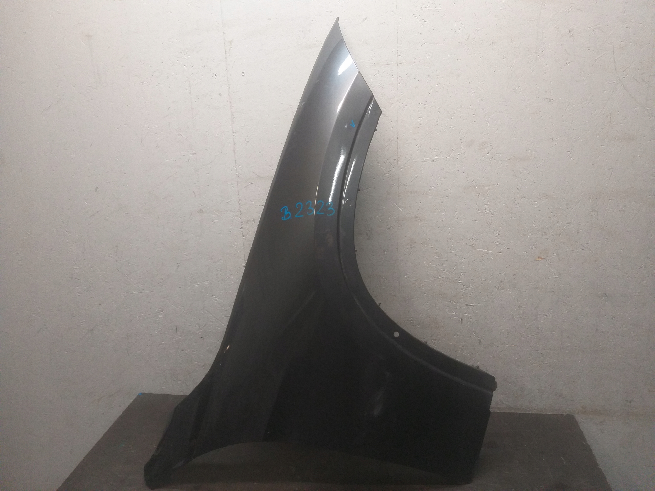 fender front right BMW X1 F84 LIFT