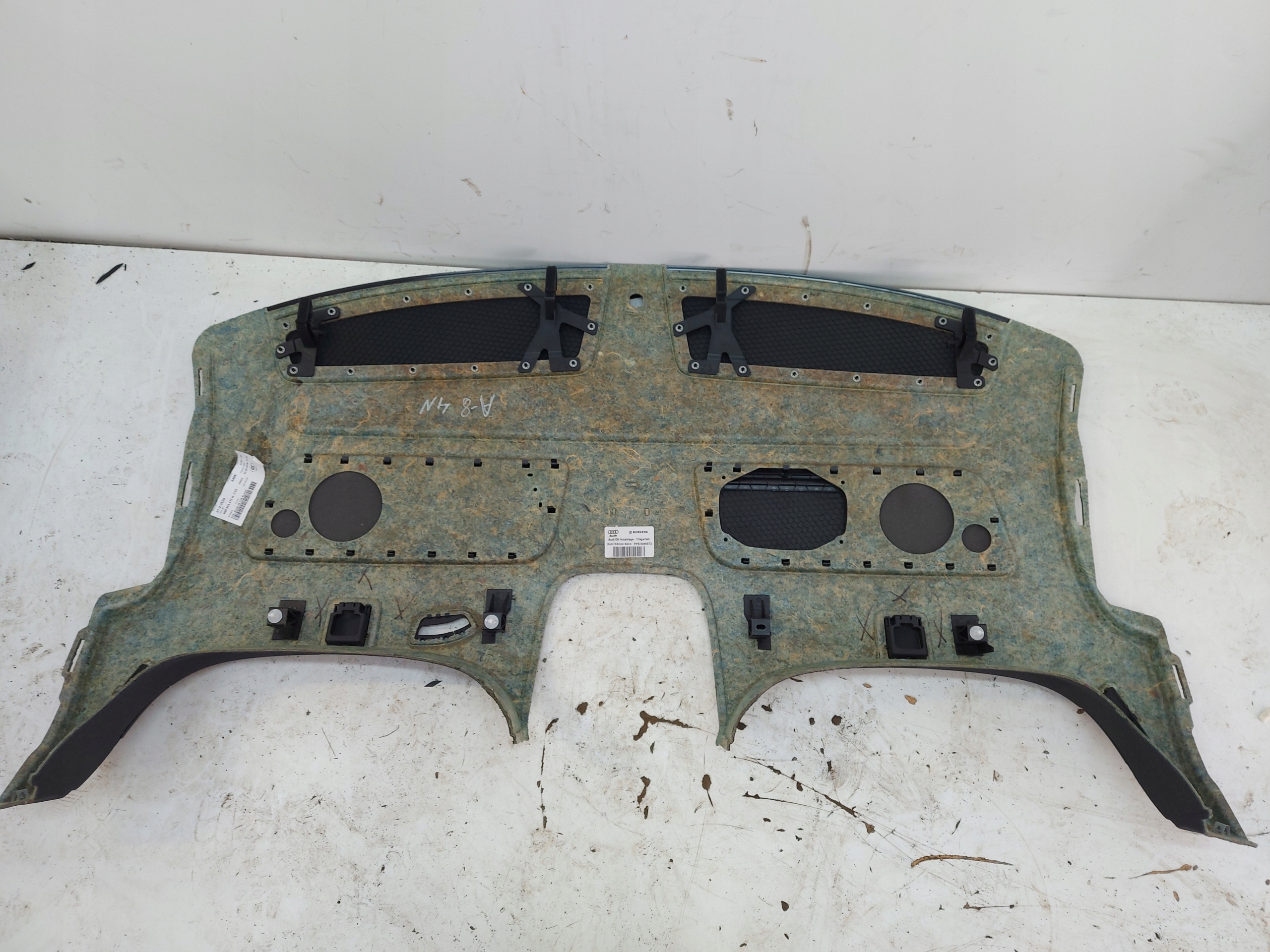 AUDI A8 D5 4N plato boot rear part rear 4N0863411