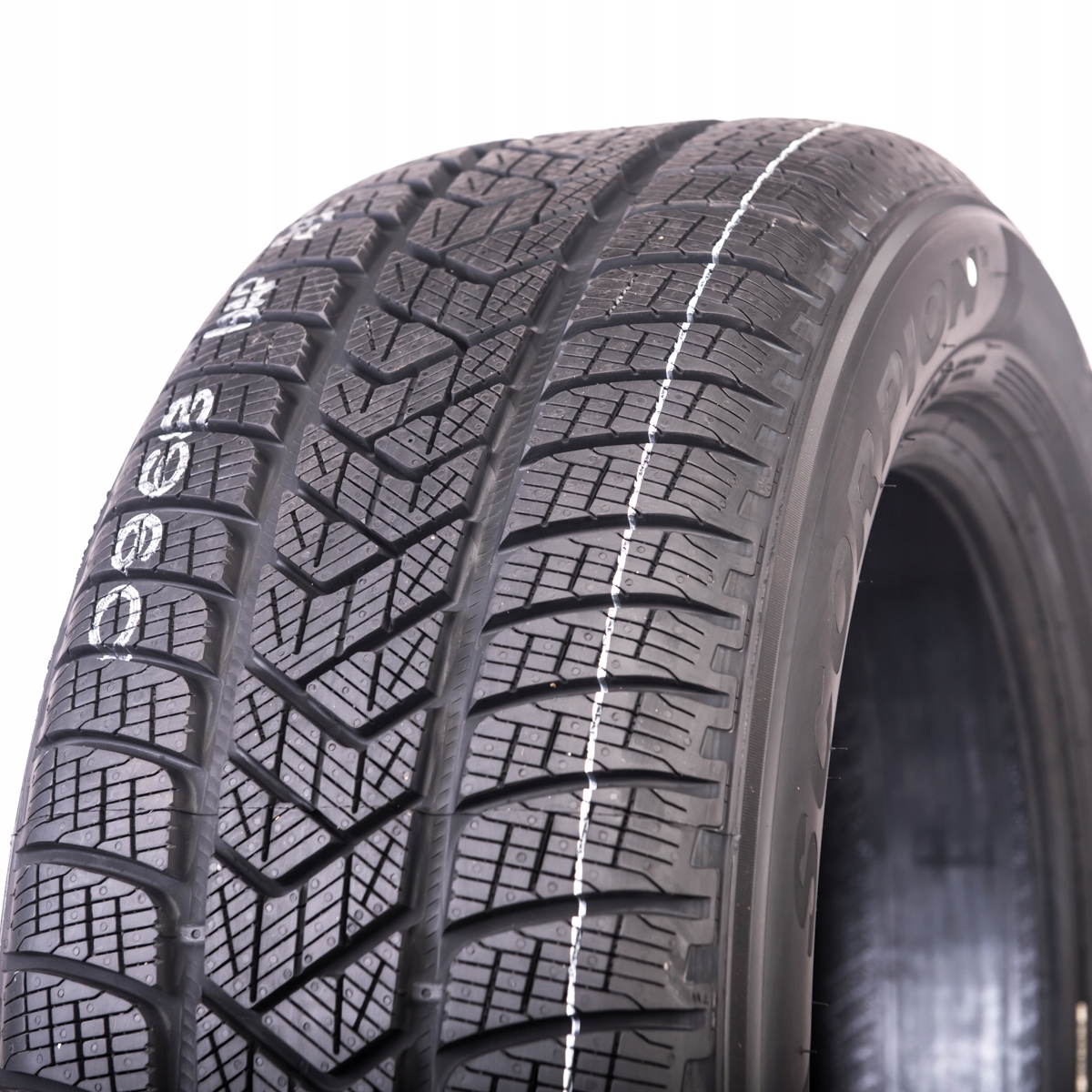 1x Zimní Pneumatika 315/35R21 Pirelli Scorpion Winter