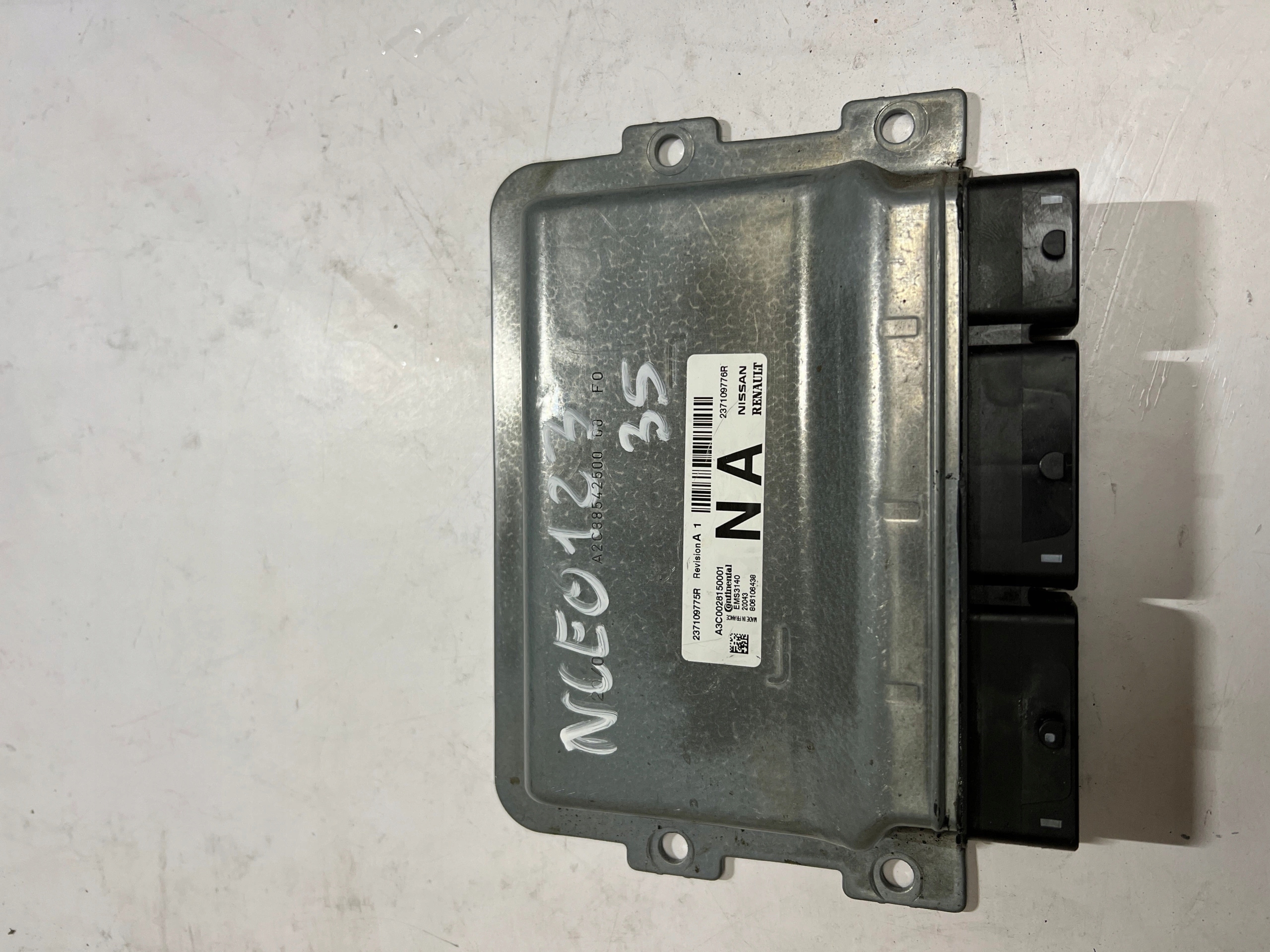 DACIA computer ECU 237109776R 237109775R A3C002815