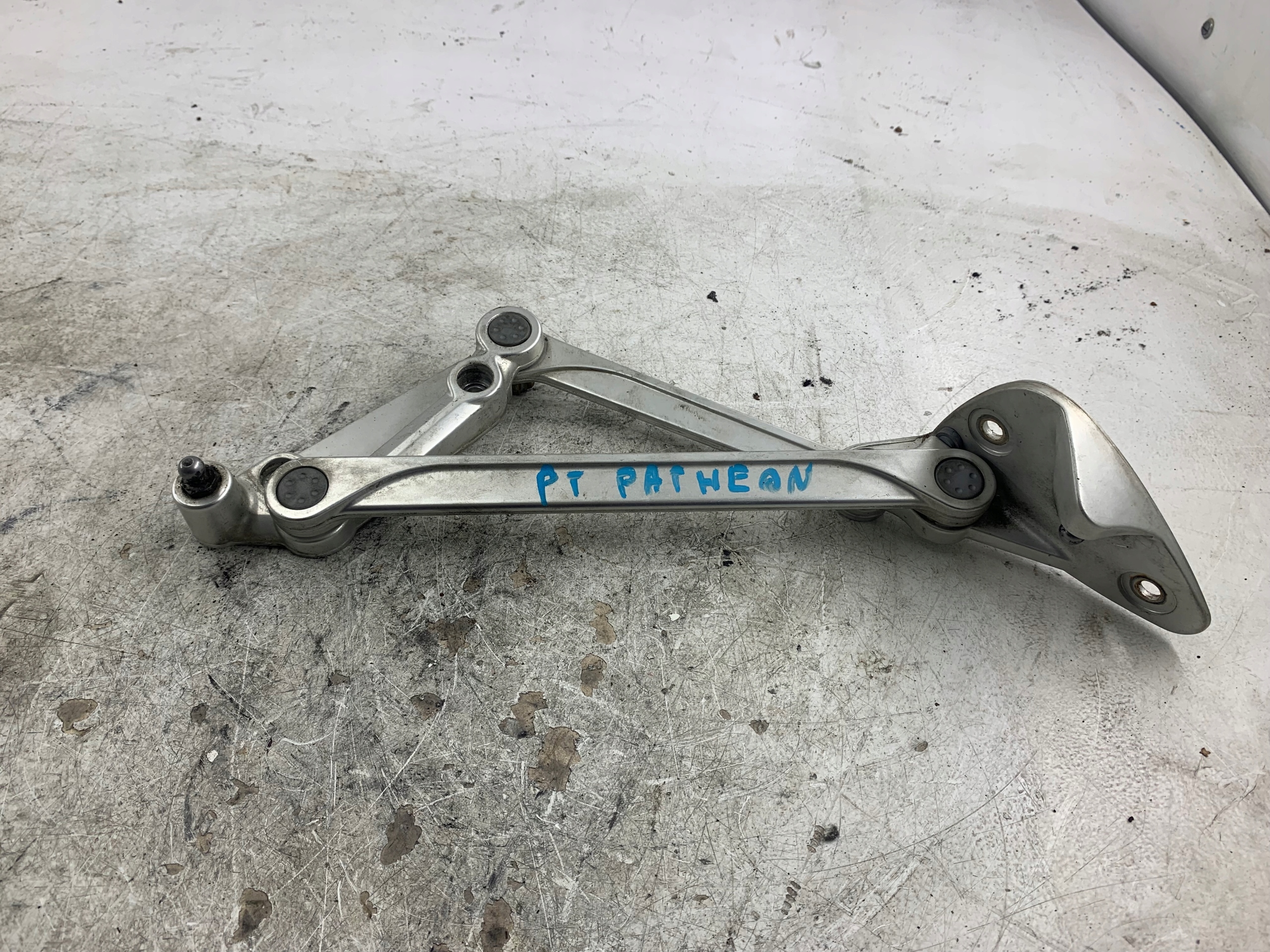 VW PHAETON hinge right bonnet boot right rear part 3D5827302J