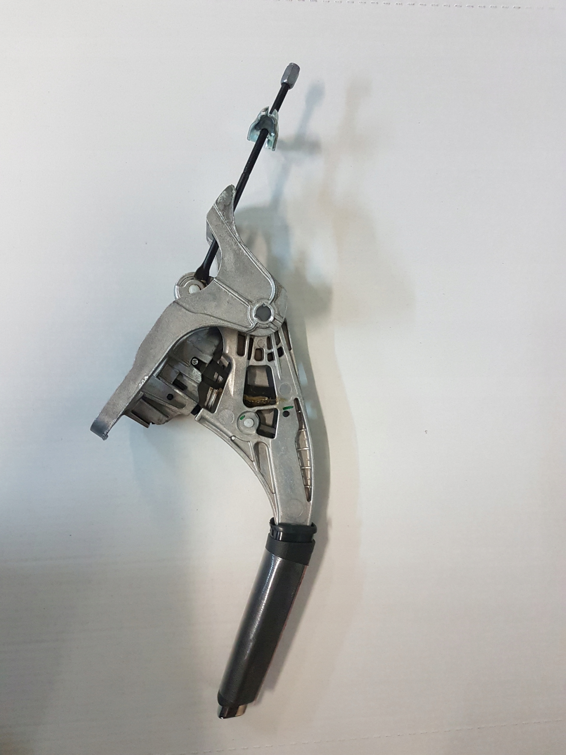 5E0711301 - ОРИГИНАЛЬНЫЙ ТОРМОЗНОЙ РЫЧАГ SKODA OCTAVIA III 3