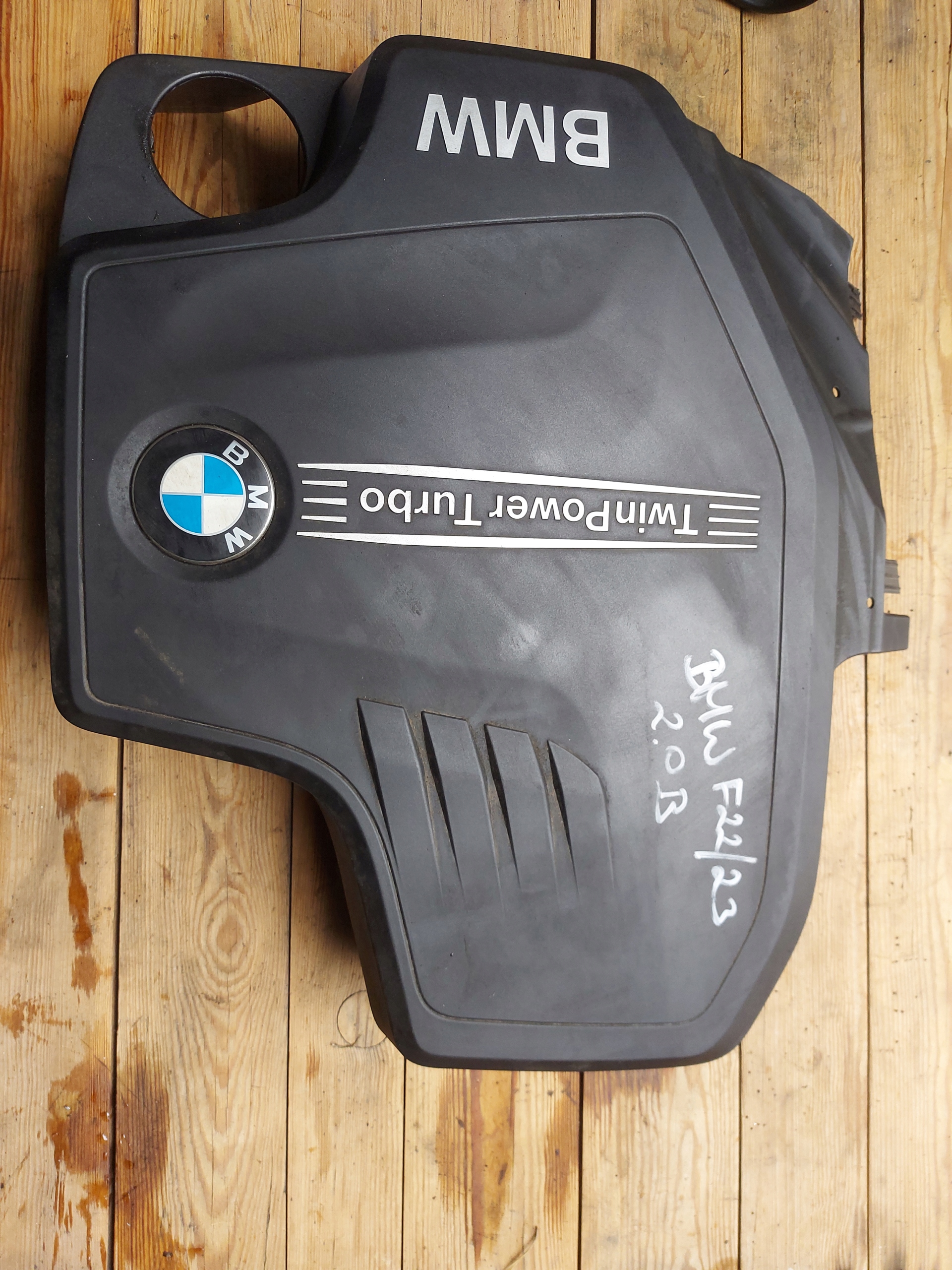 Osłona Pokrywa Silnika BMW F22 F23 8610473 Numer katalogowy części 8610473