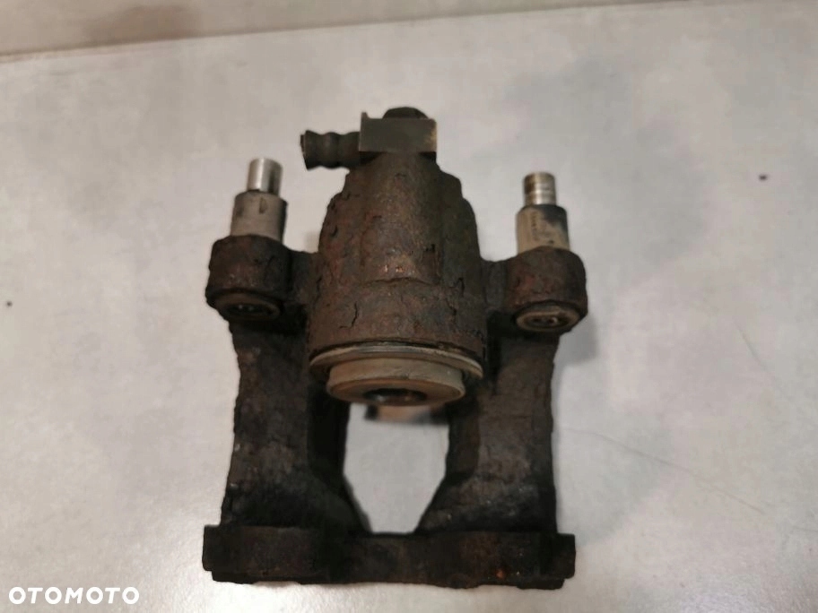 caliper left rear part CHRYSLER GRAND VOYAGER IV 2.5 CRD