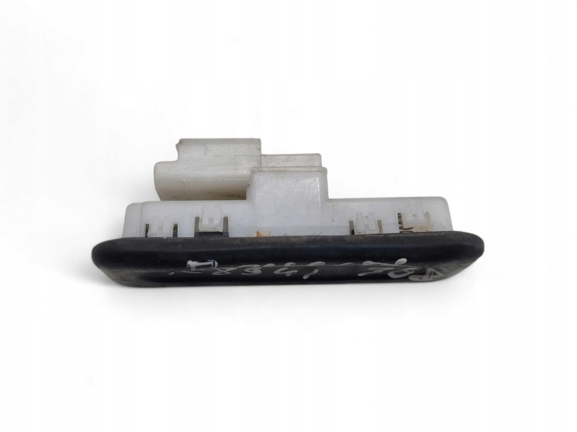 Bouton pour l’ouverture du capot Peugeot 308 facelift 2013 6554PS