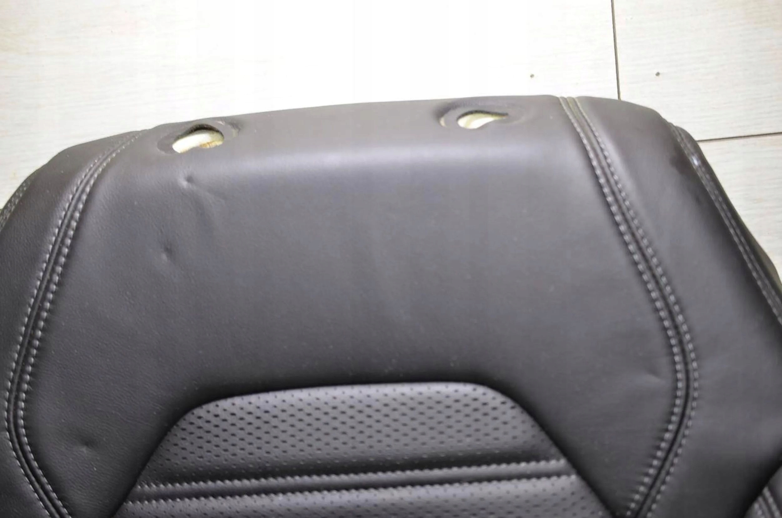 Alfa Romeo Giulia 2021 front side right seat oparcie