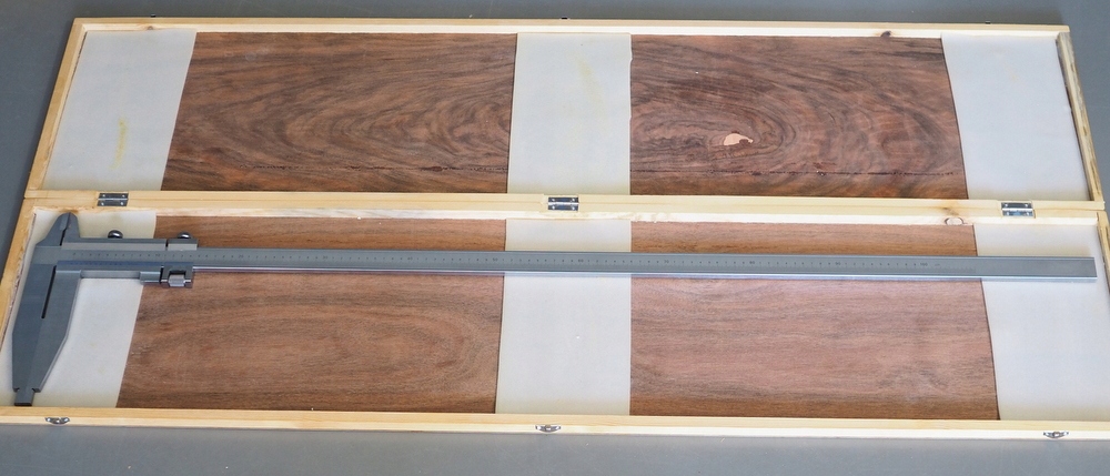 SUWMIARKA NONIUSZOWA 1000 / 200 mm 0.05 MONOLIT Marka KNS