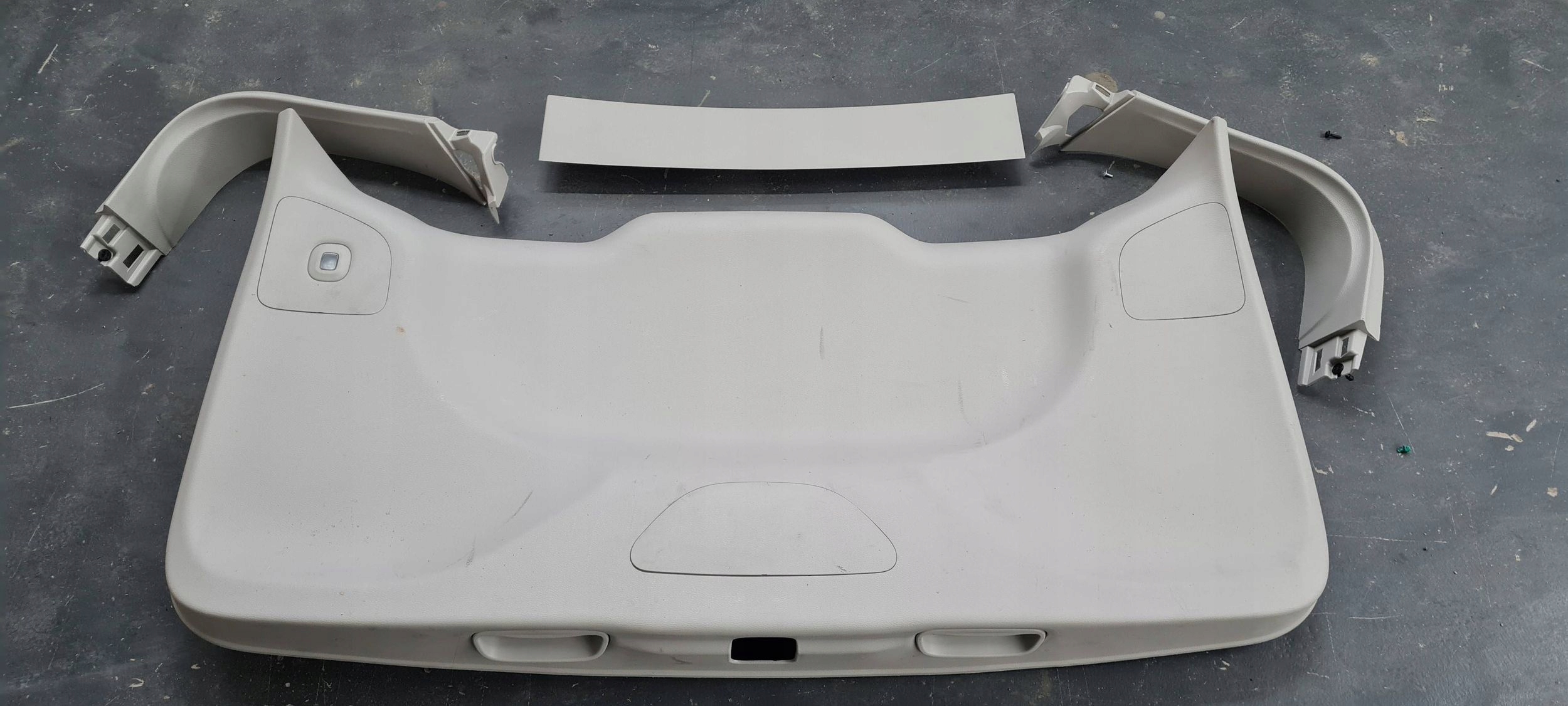 Chrysler Pacifica 2022 cover side bonnet boot rear part 6PP36PD2AA