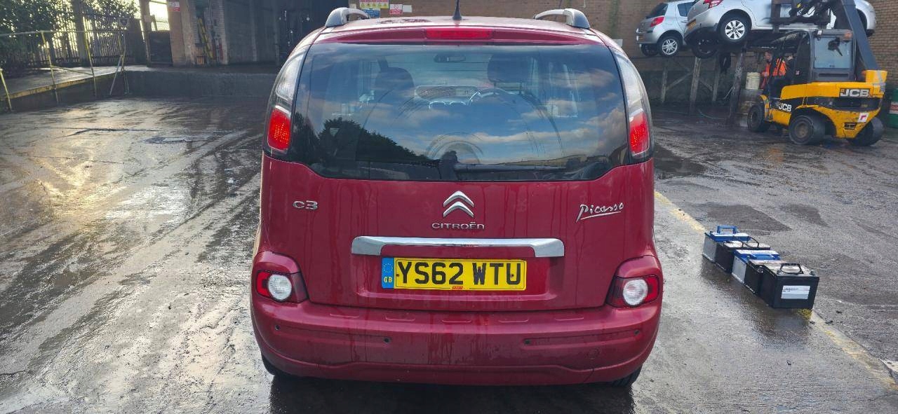 light third brake light Citroen C3 Picasso facelift 2013 9681854380
