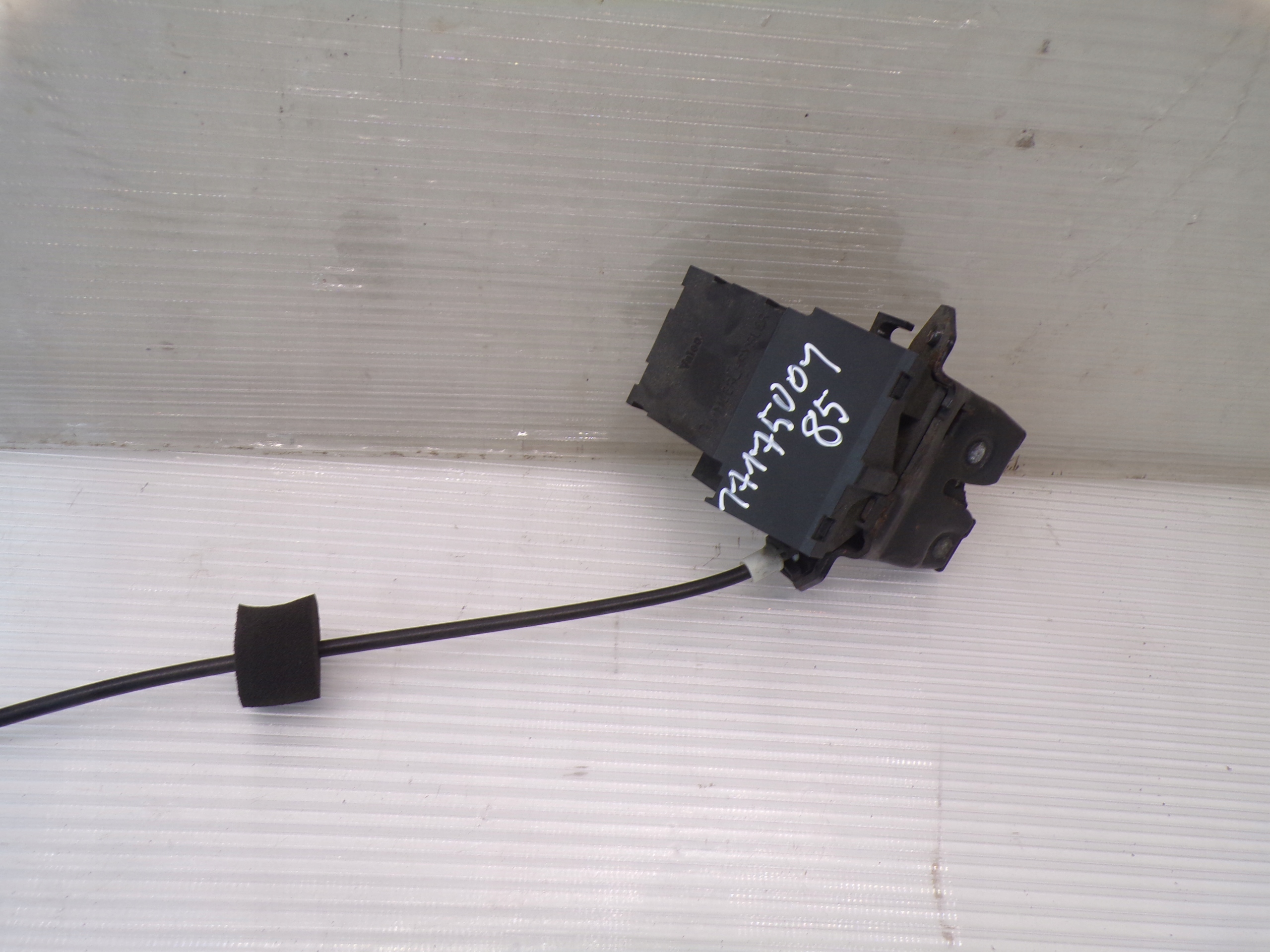 1717500185 - Замок люка задний MERCEDES W211 седан W203 SLK R 171