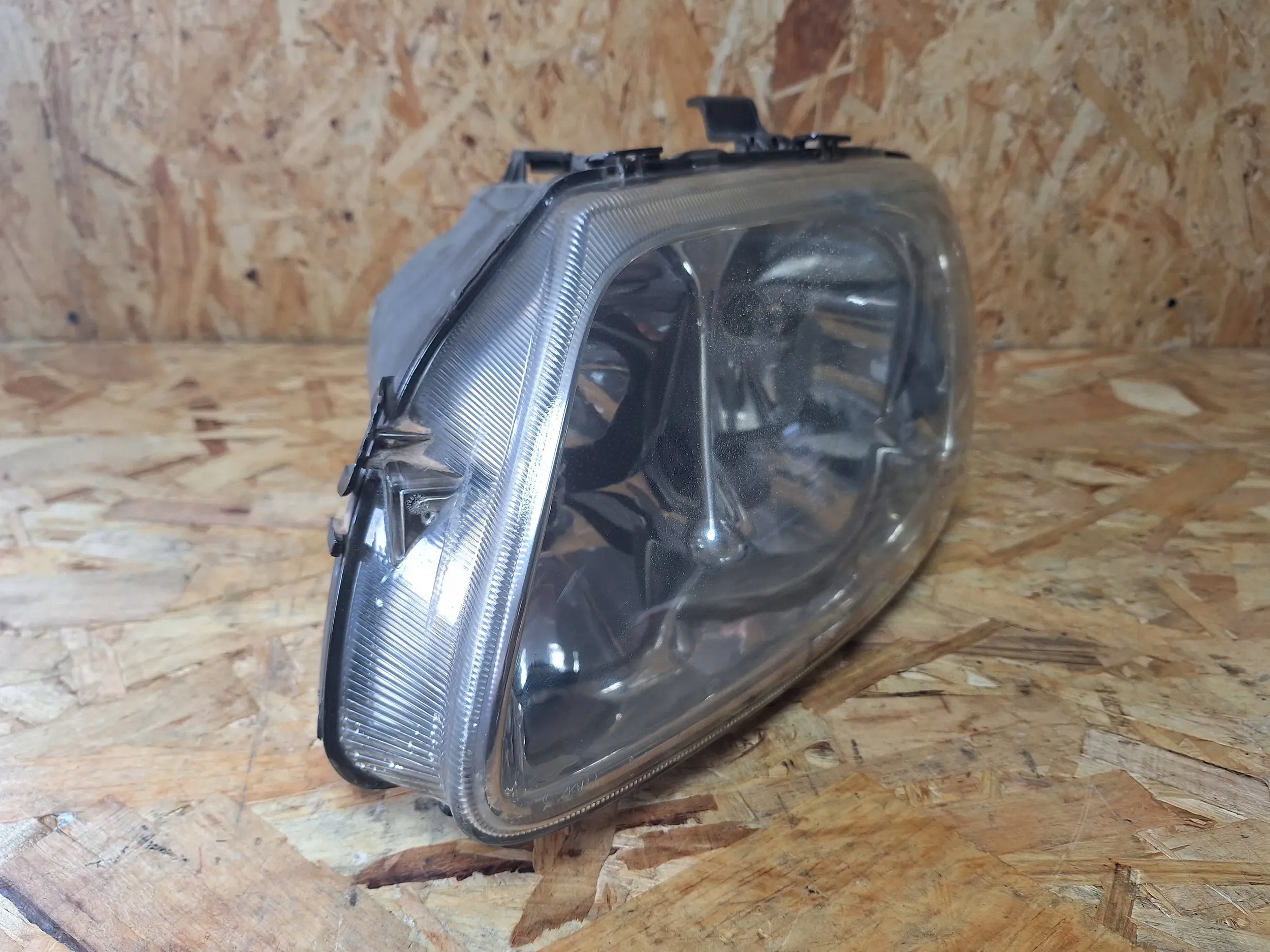 light front left Chrysler Voyager 01-04 EU