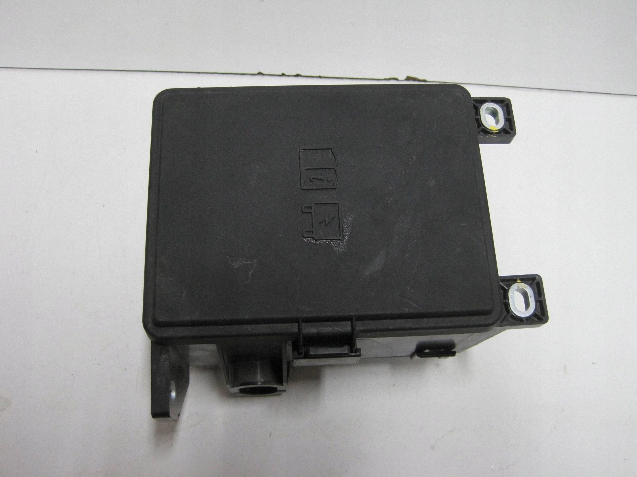 Module fusibles Complète JAGUAR et-PACE J9D314A076AA