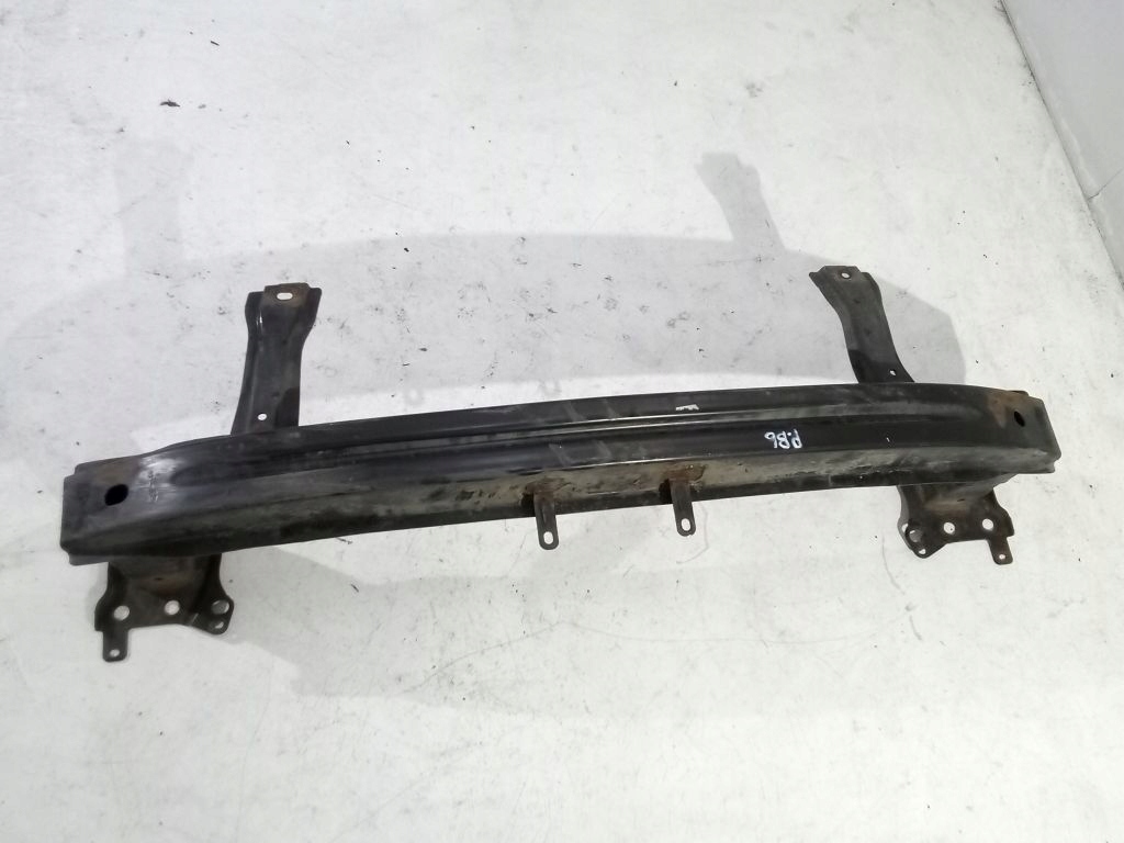 VW Passat B6 träger unter Stoßstange vorne