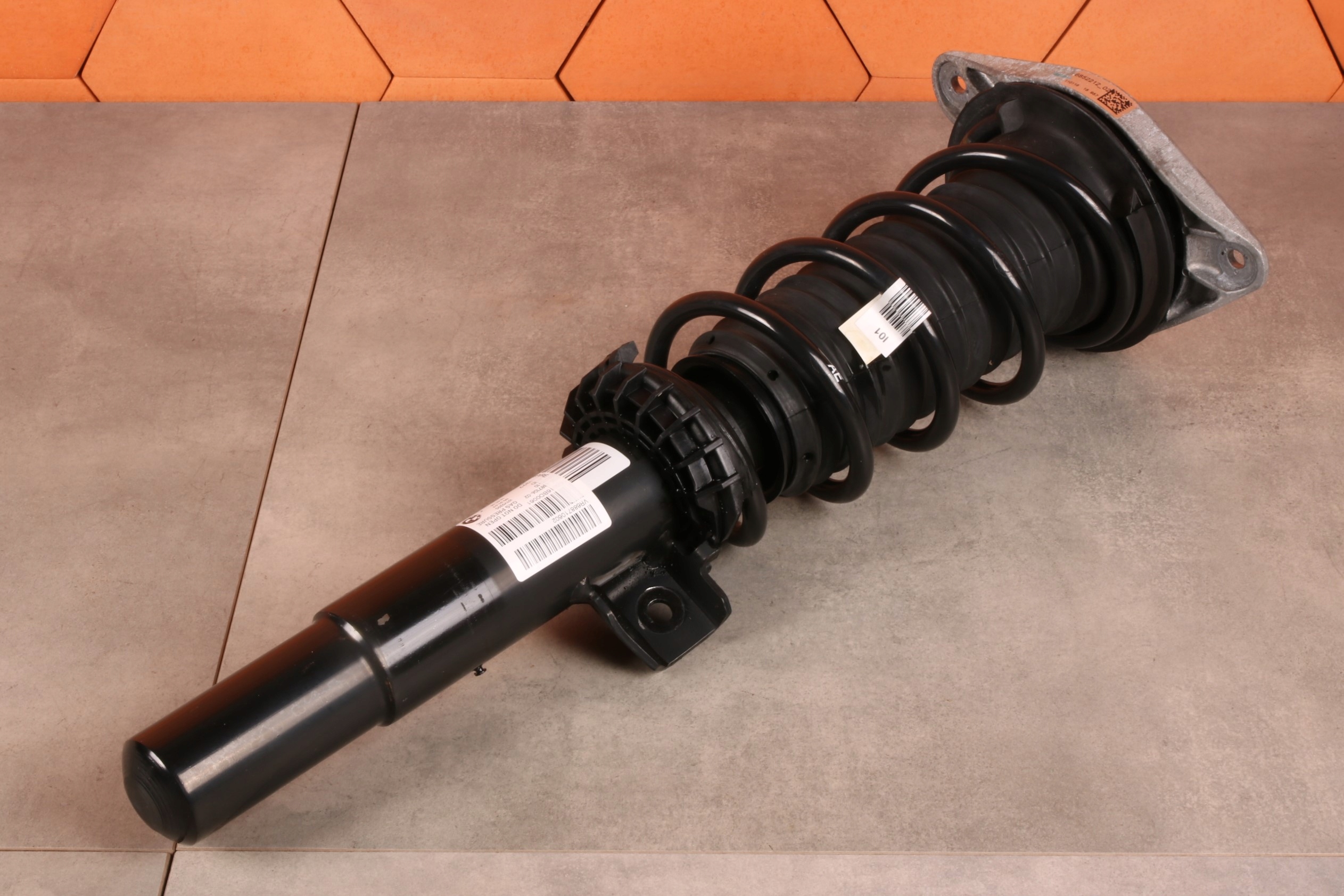 BMW i3 I01 LCI shock absorber right front front 6887106 12539 km !!!