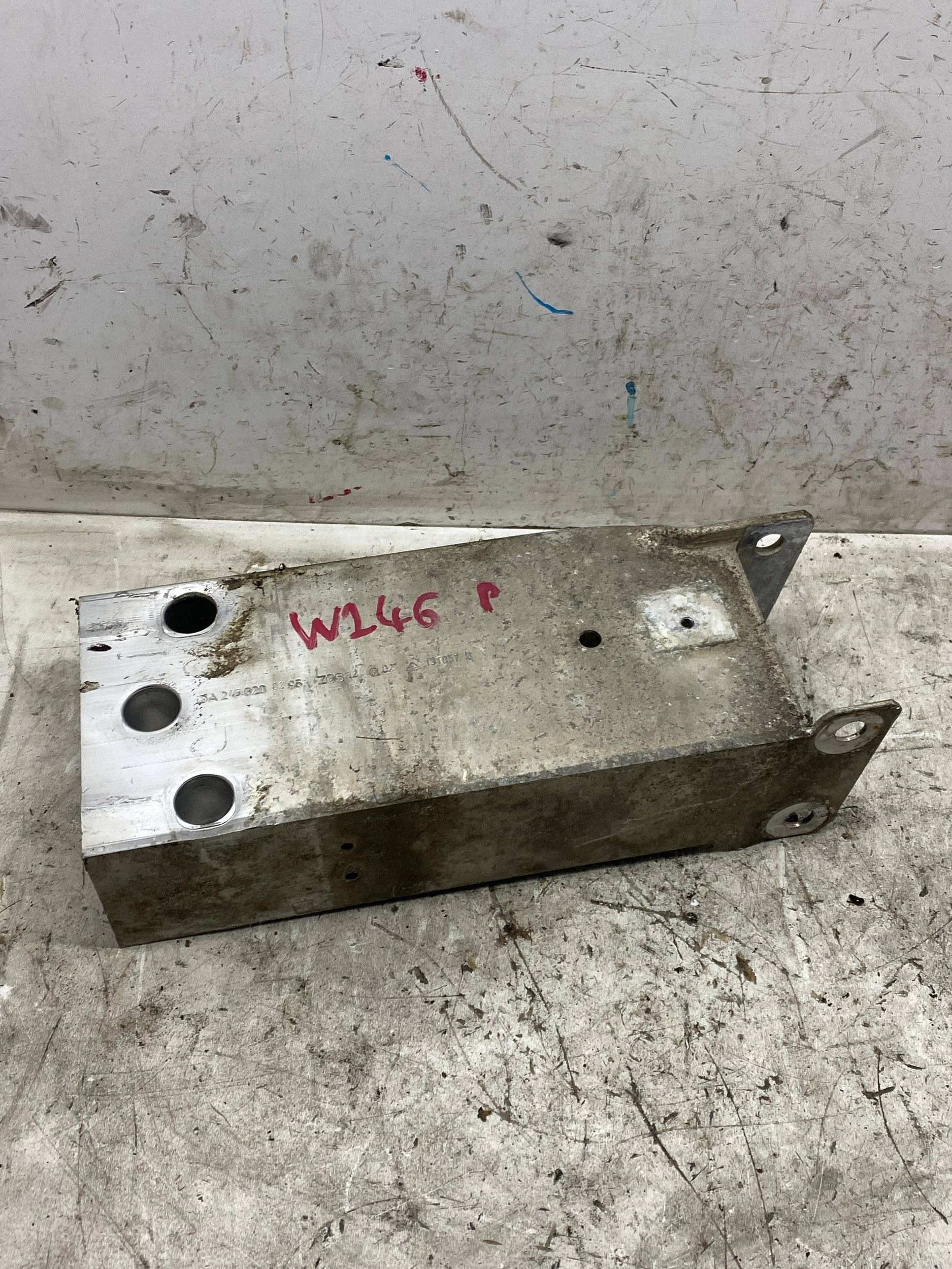 beam tip right front right front MERCEDES B-KLASA W246 A2466200295