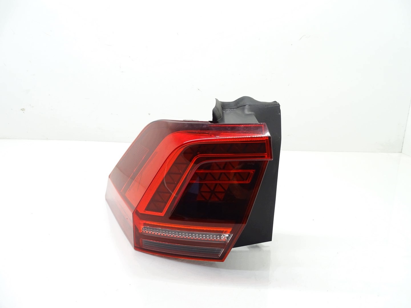 light rear left LED rear part VW TIGUAN II 5NA 5NA945207F