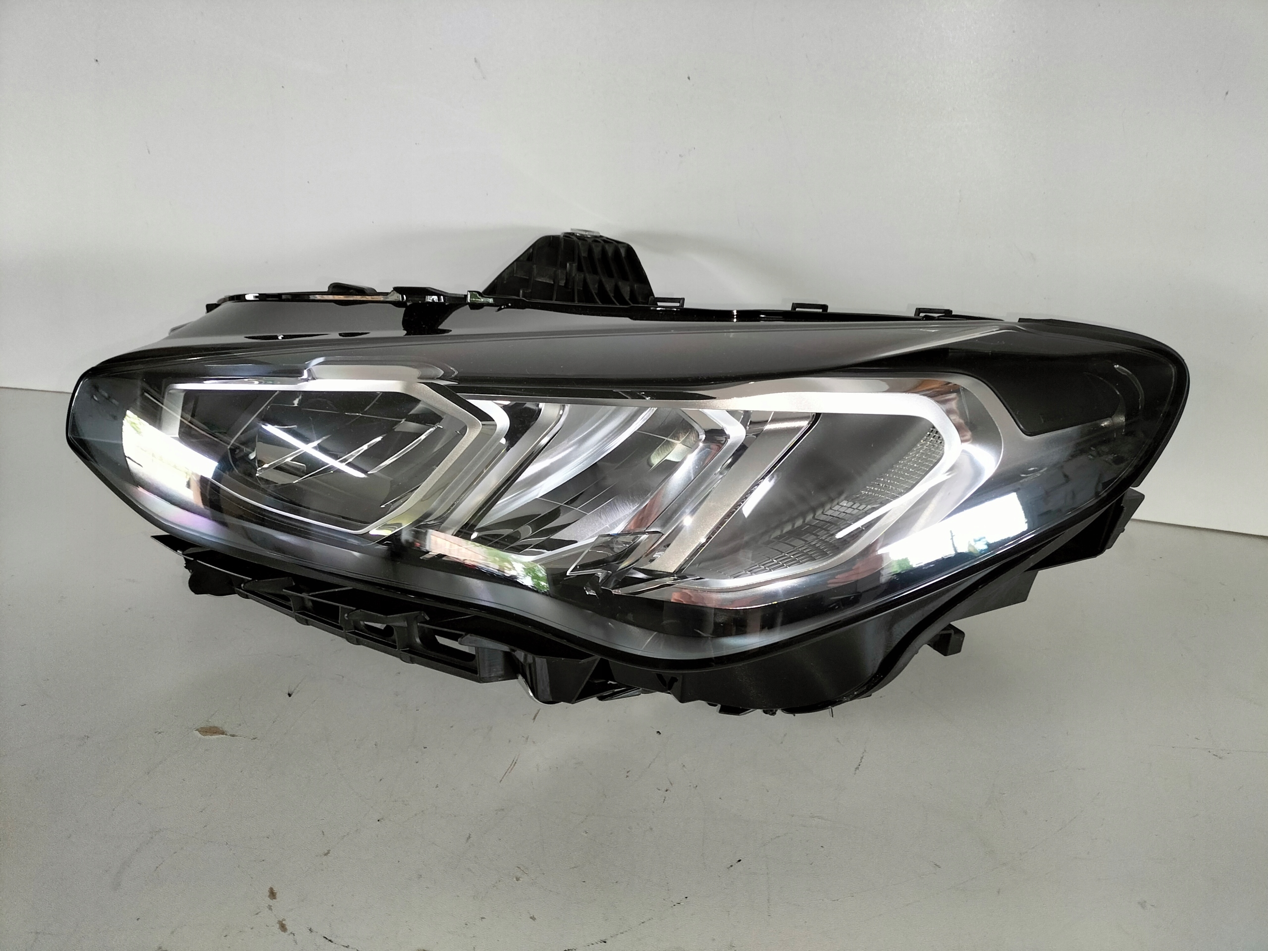 light front left BMW 2 U06 ACTIVE TOURER 21