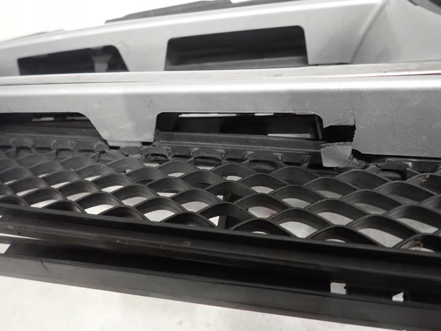 GRILL MERCEDES GLA W156 2013- A1568880460