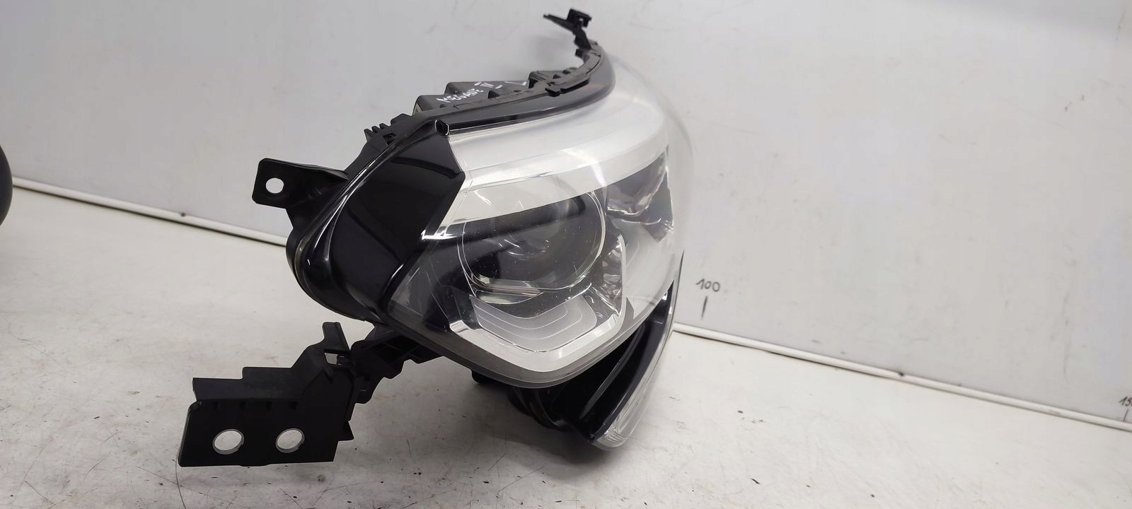 light front front left Renault Megane IV
