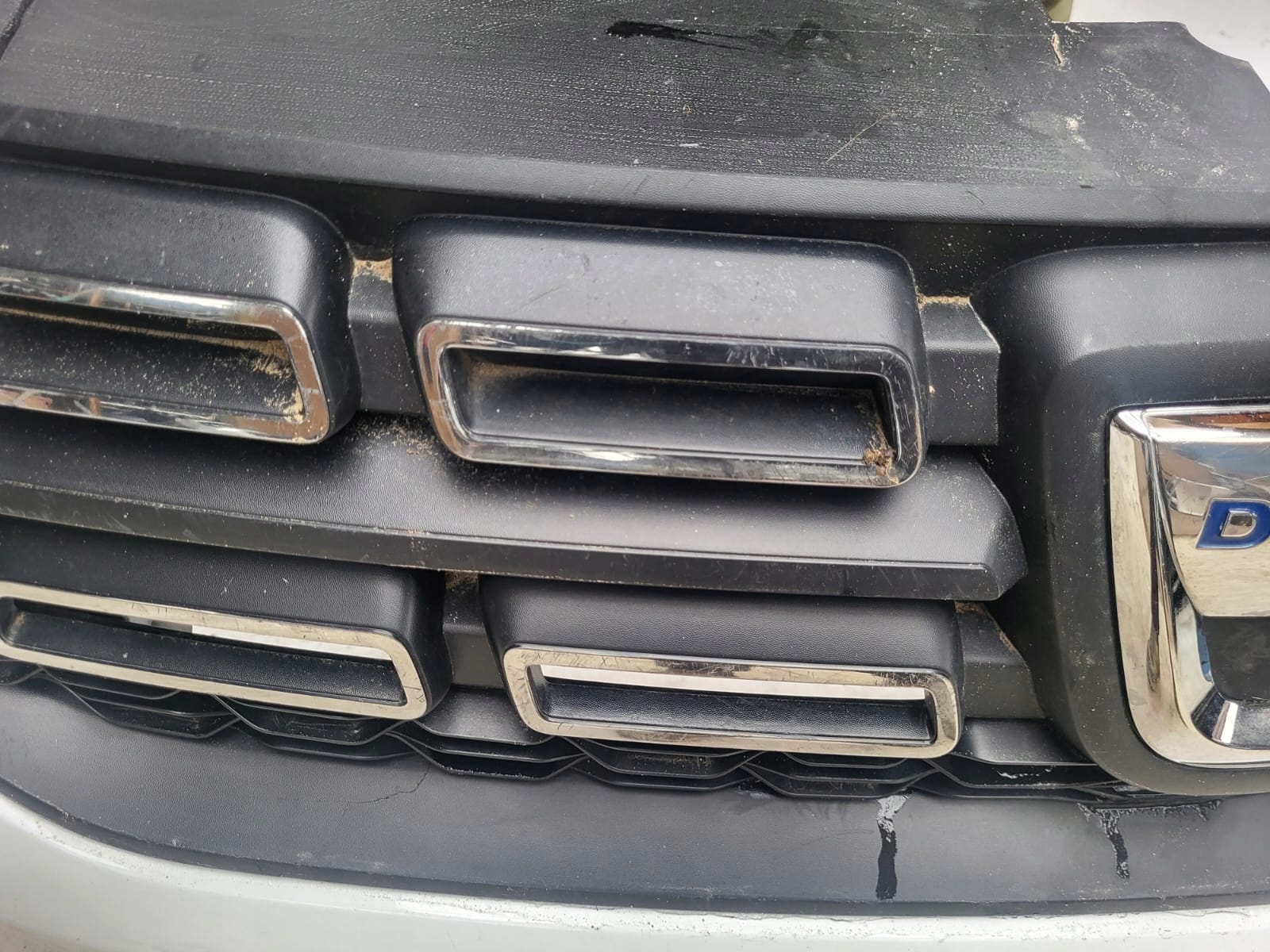 DACIA SANDERO II LIFT 16- bumper front front grill T0000201092