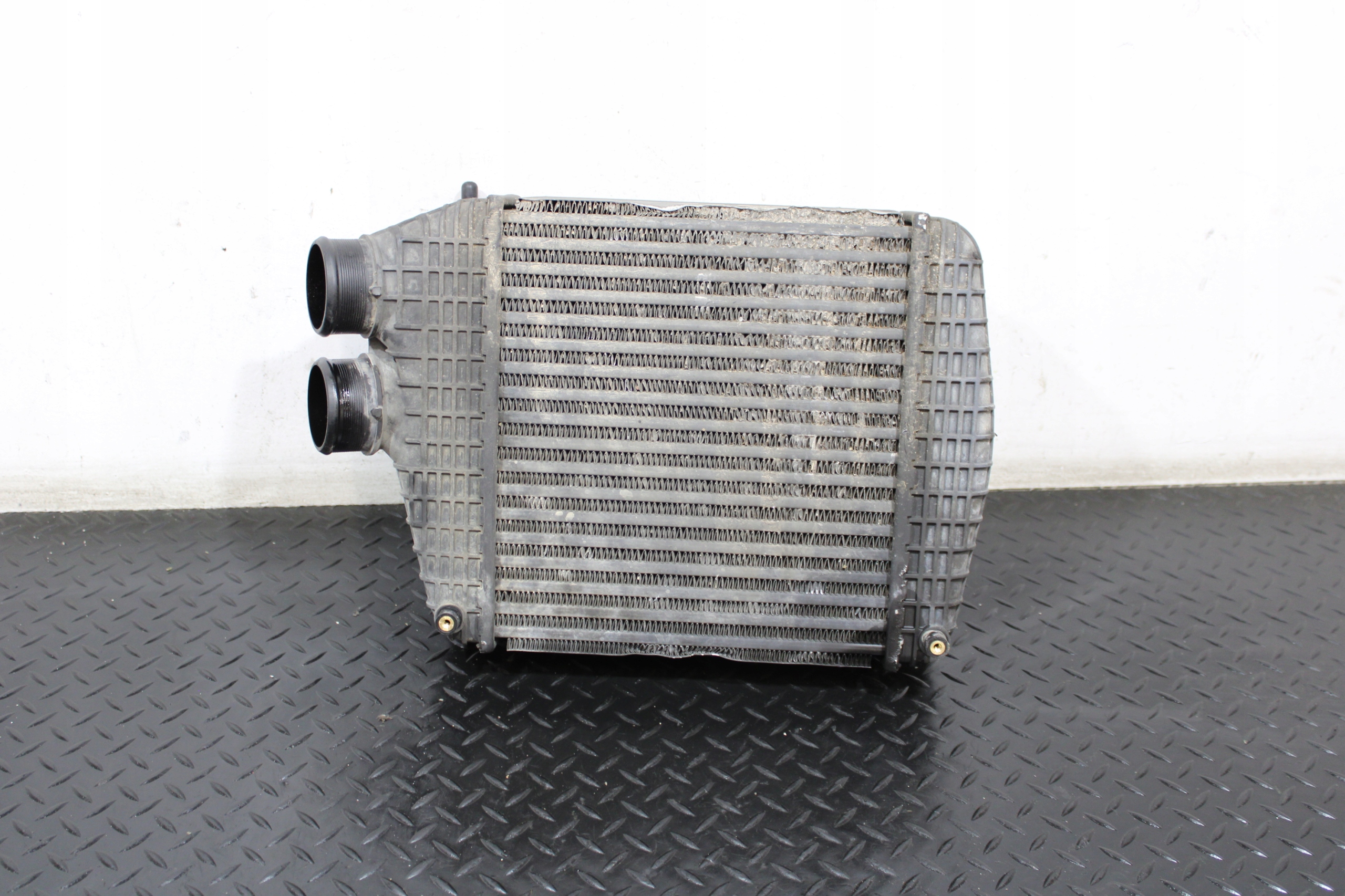 Kühler intercooler MASERATI LEVANTE M161 670035636