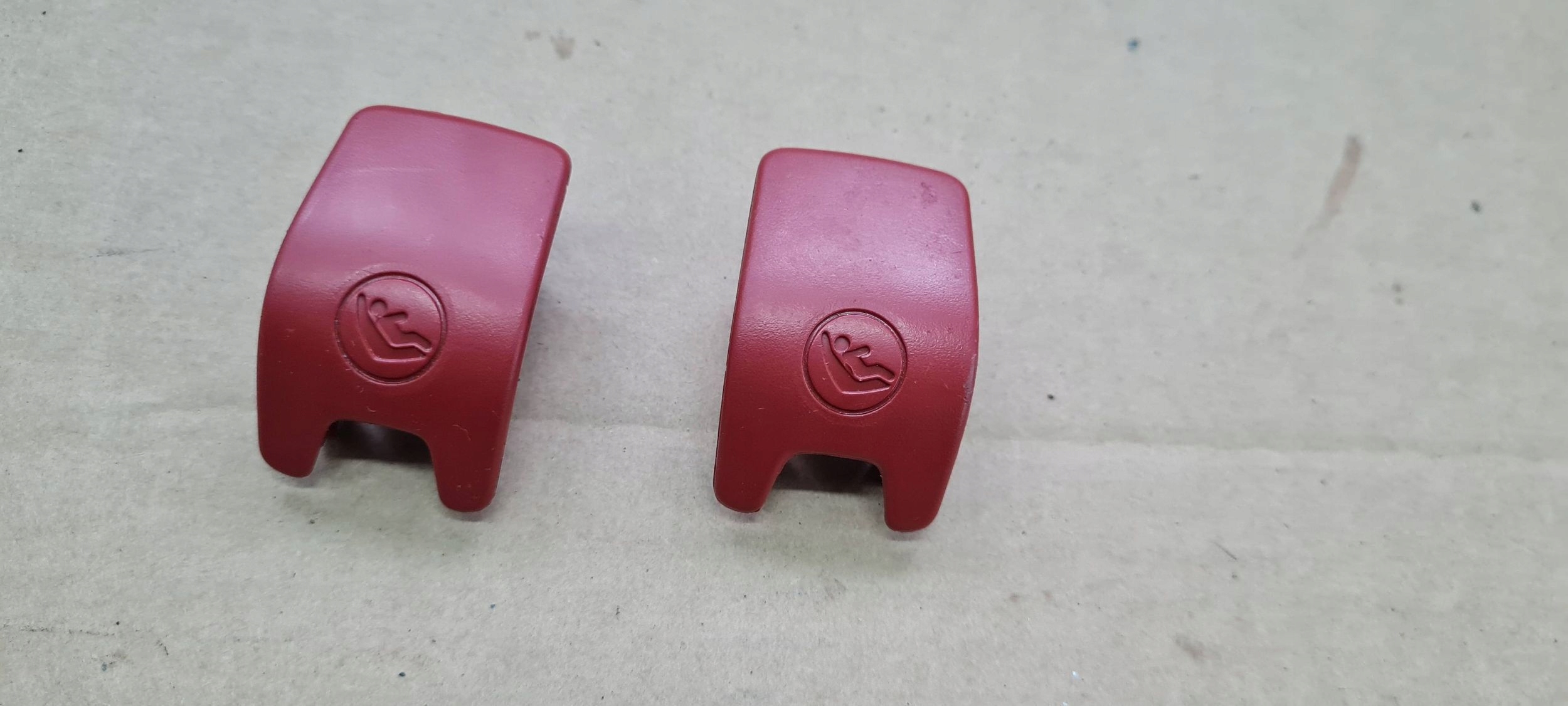 SQ5 80A Q5 spoiler KANAPY rear part ISOFIX red 80A887187