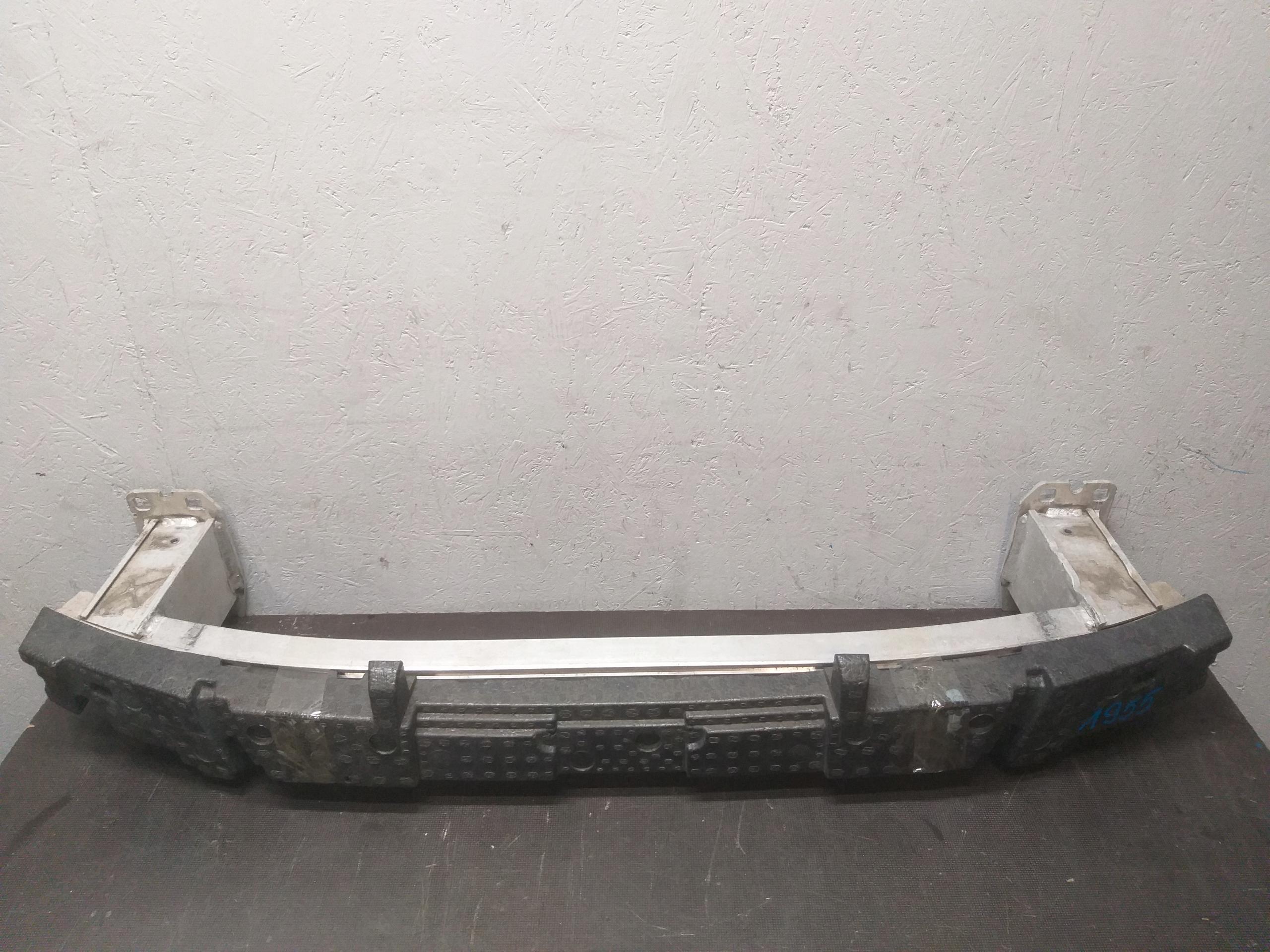 STOSSSTANGENTRÄGER VORNE AUDI Q3 8U0807