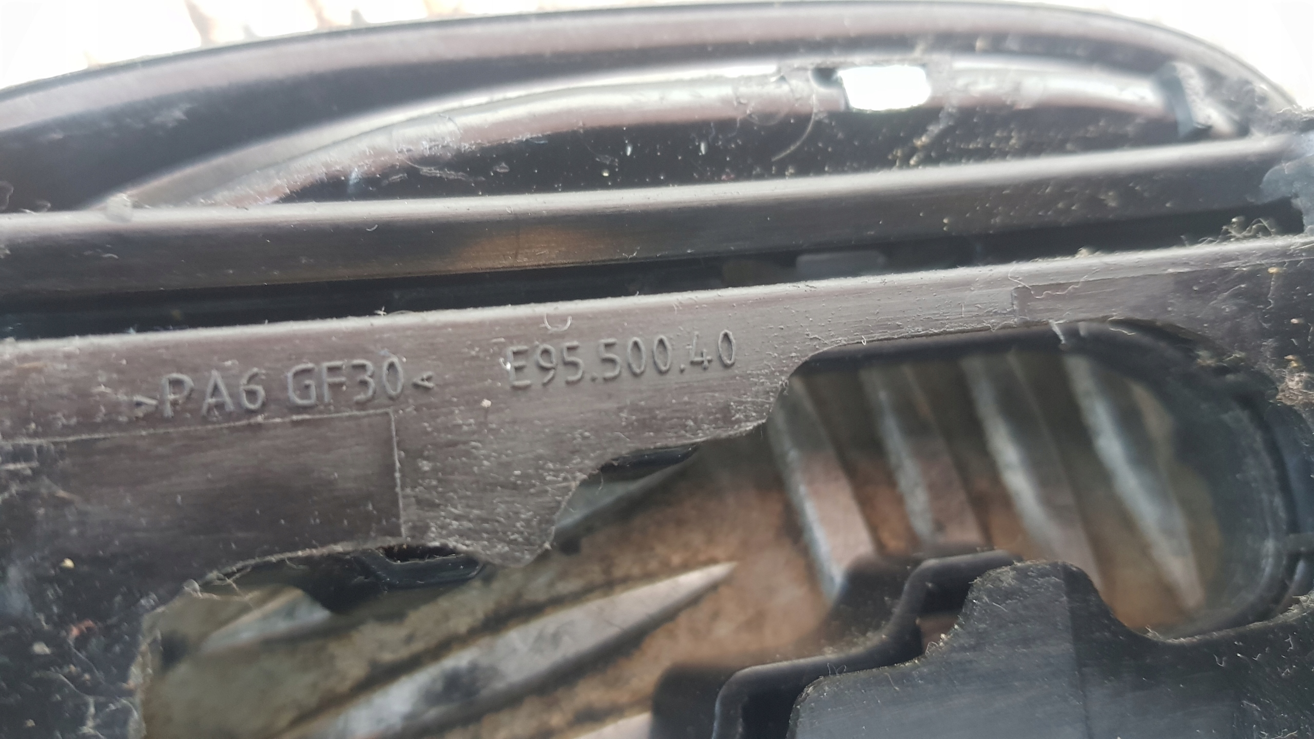 MERCEDES W203 PANEL lišta kulisy AUTOMAT