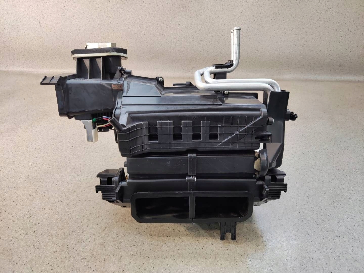 радиатор отопителя европа 72110SC110 subaru Forester III 3 SH