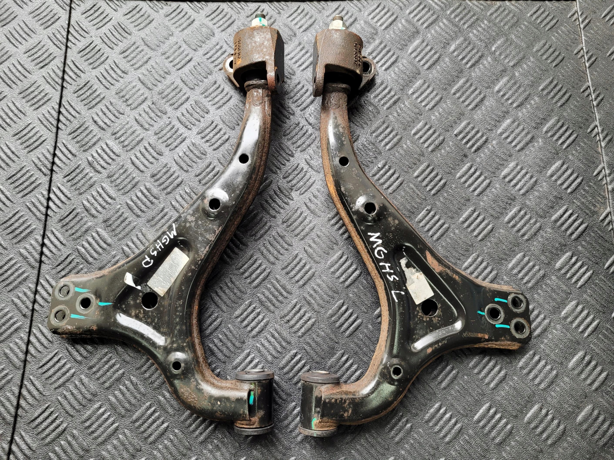 arm lower front front left MG HS and 1.5 T TGI AUTOMAT