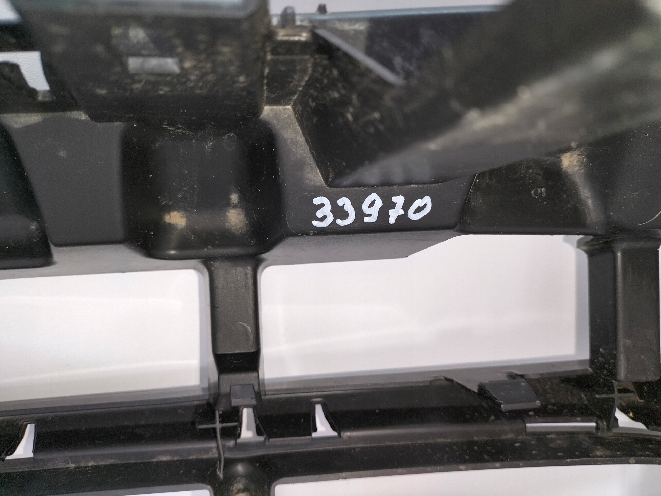 GRILL LÜFTUNGSGITTER DER STOSSSTANGE MITTE PORSCHE CAYENNE 9Y0 17