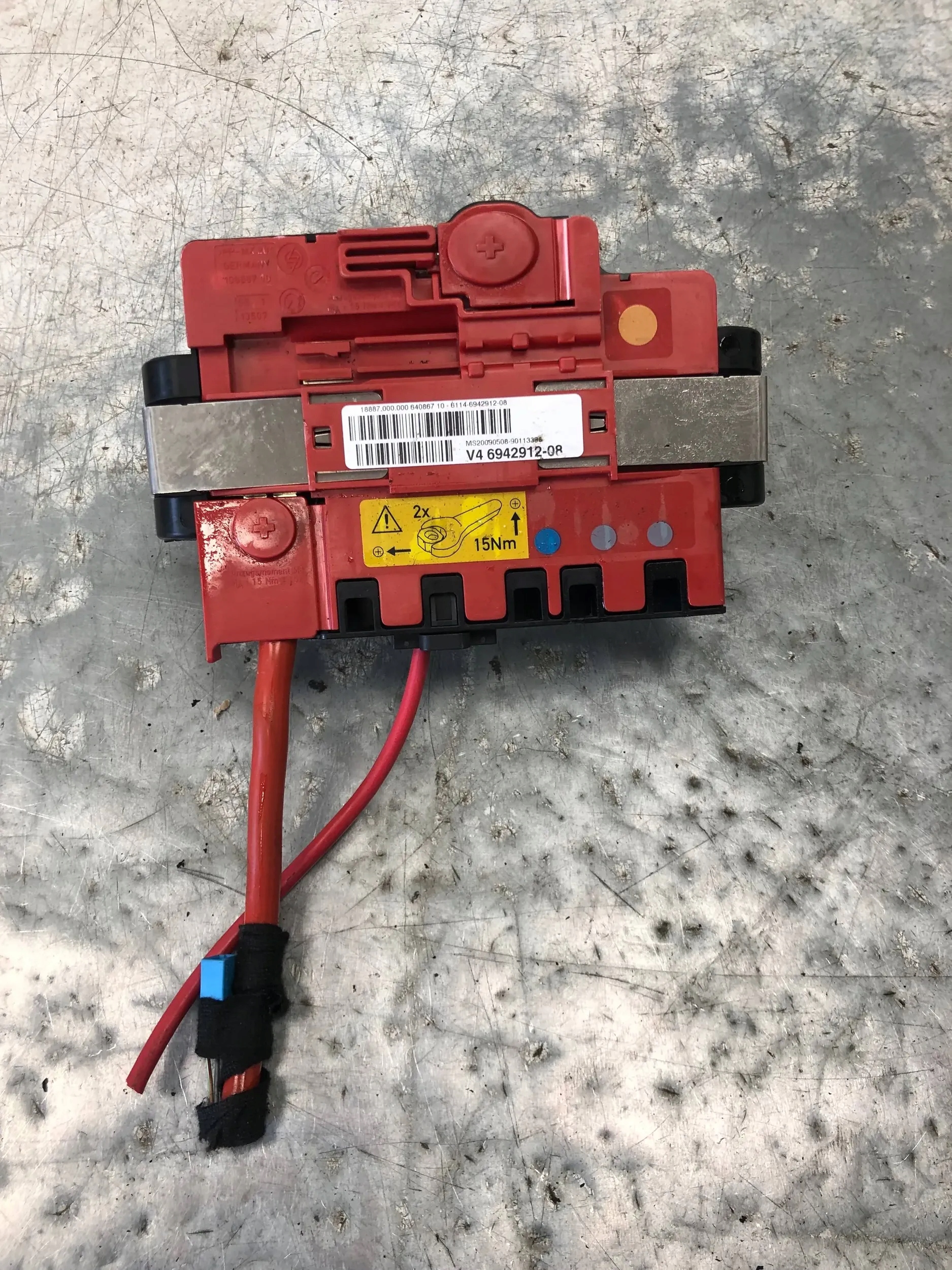 ROZDZIELACZ PRADU Borne BMW E87 6942912