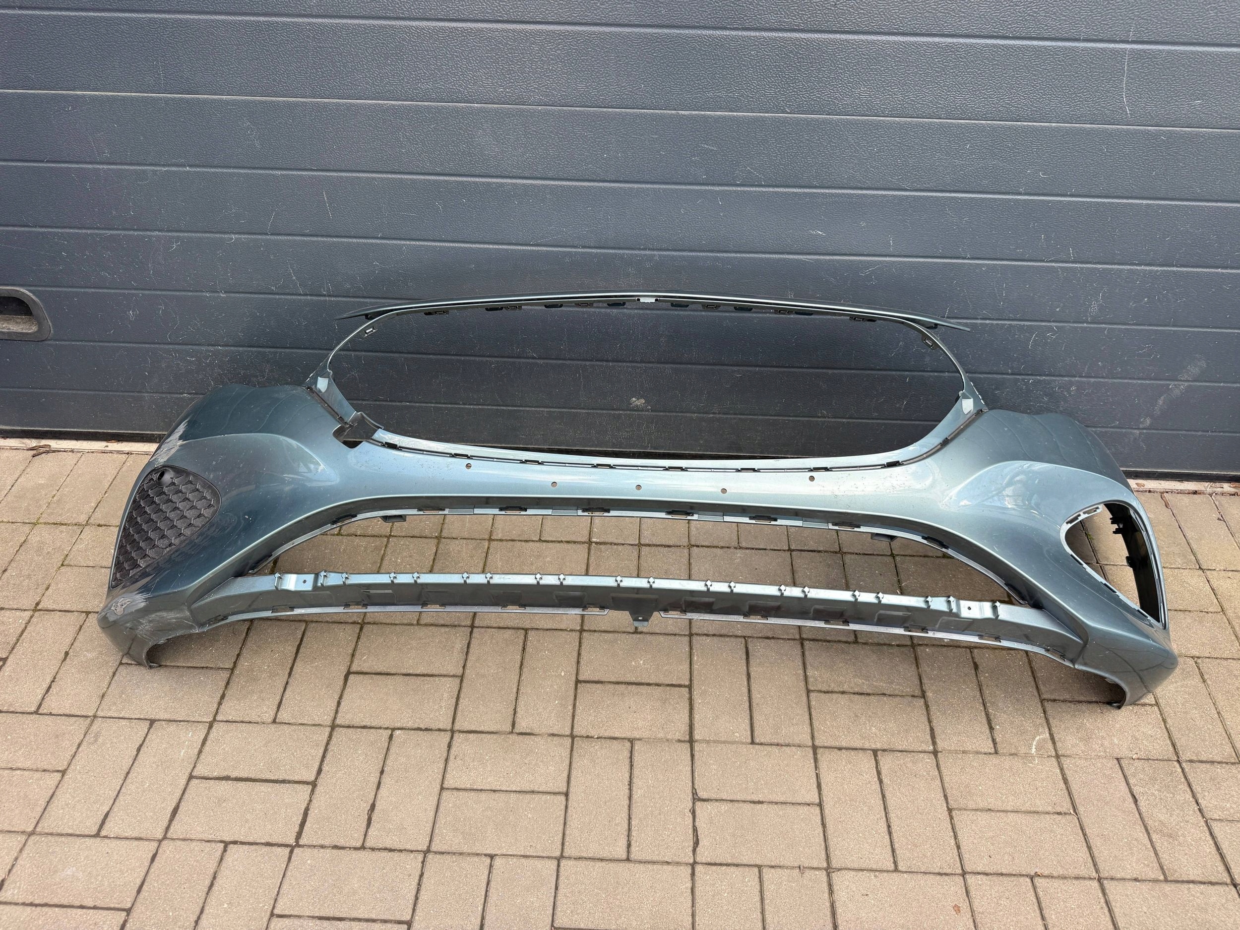 Mercedes E 214 23- bumper front front
