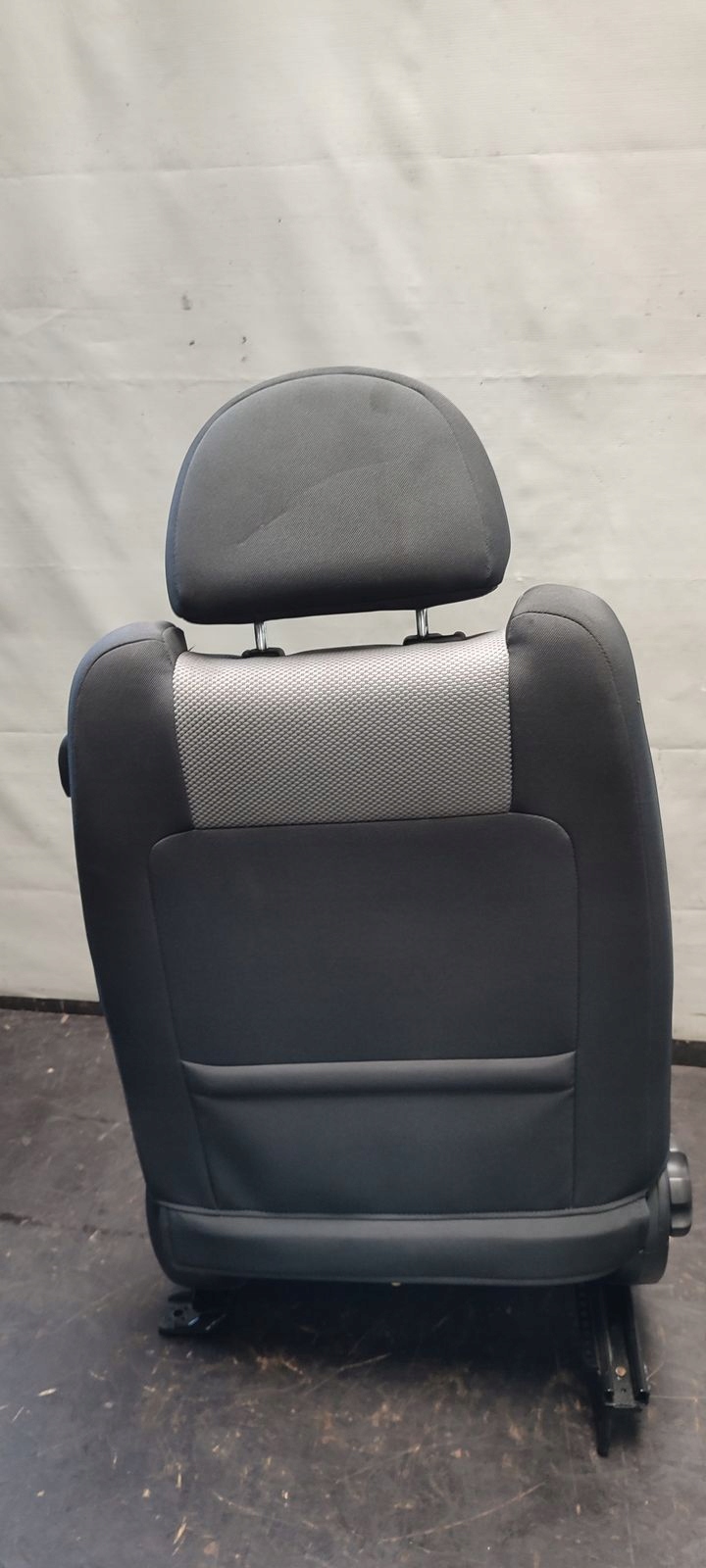 seat front left driver´s Chevrolet Aveo