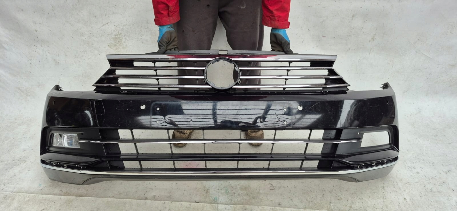 VW PASSAT B8 3G0 HIGHLINE 14- bumper front front PDC 3G0807221A