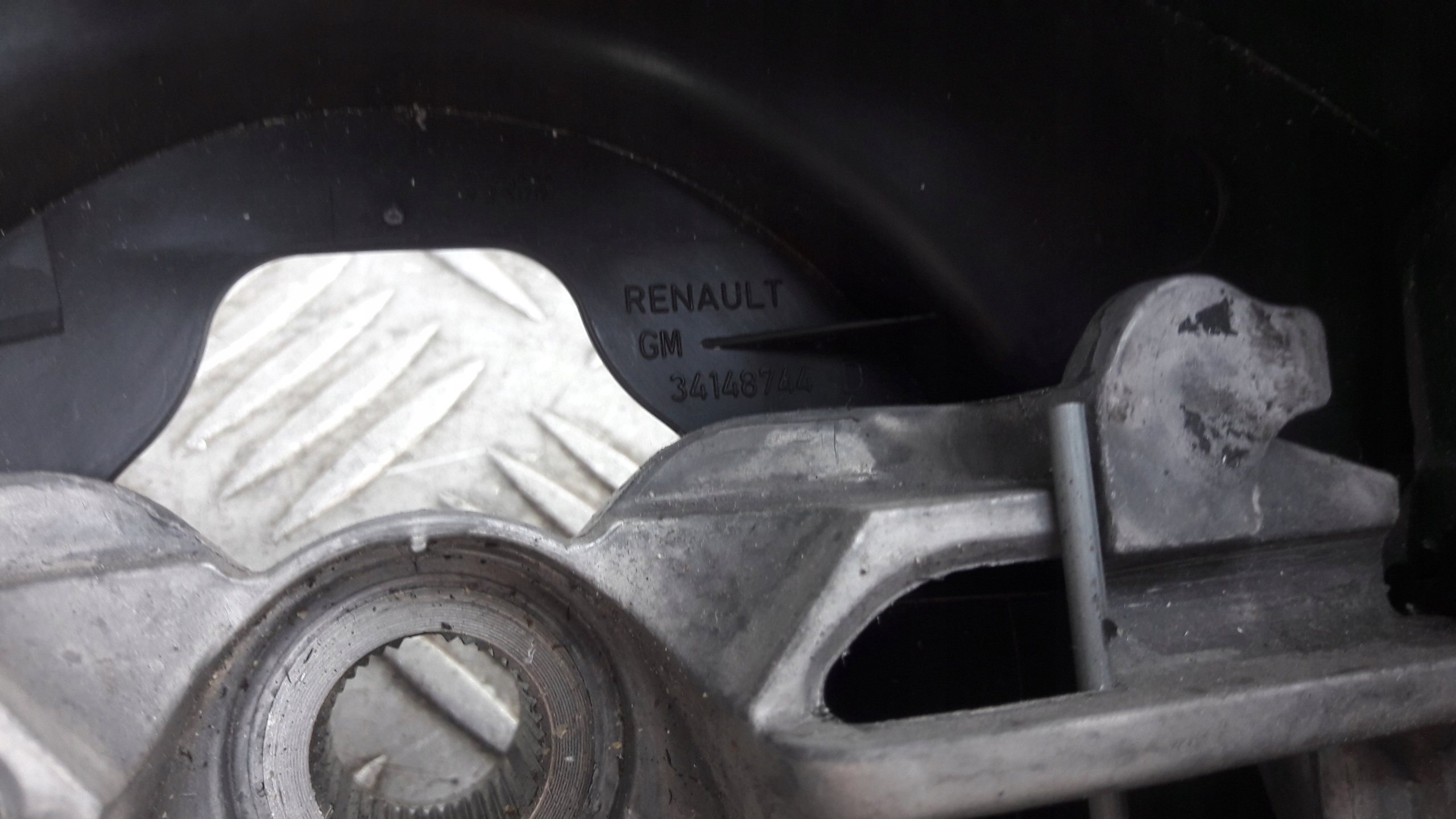 RENAULT TRAFIC III Volant 14