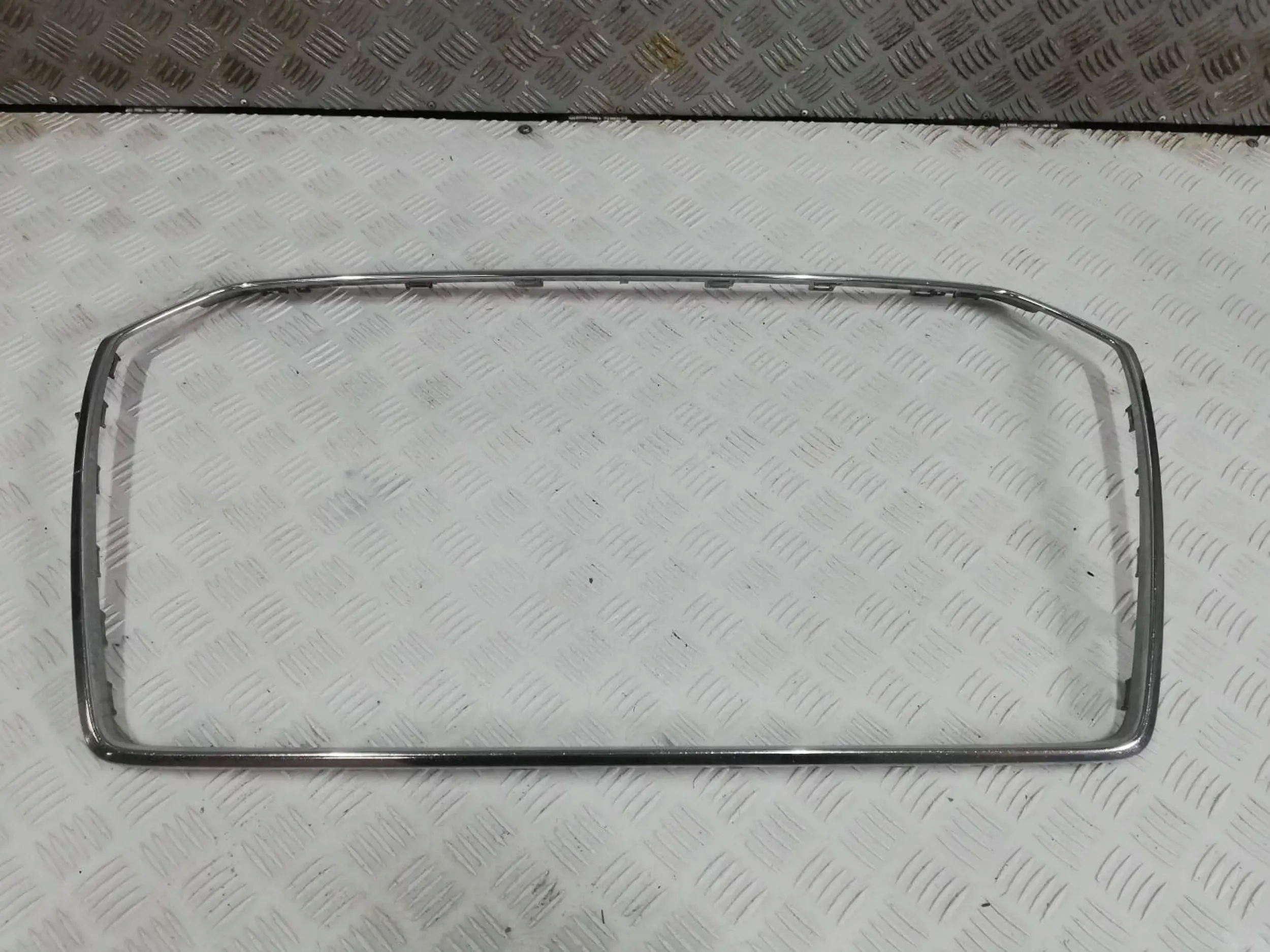 LL LISTWA NAKŁADKA ATRAPY GRILL A6 C7 LIFT DD 4G0807715C