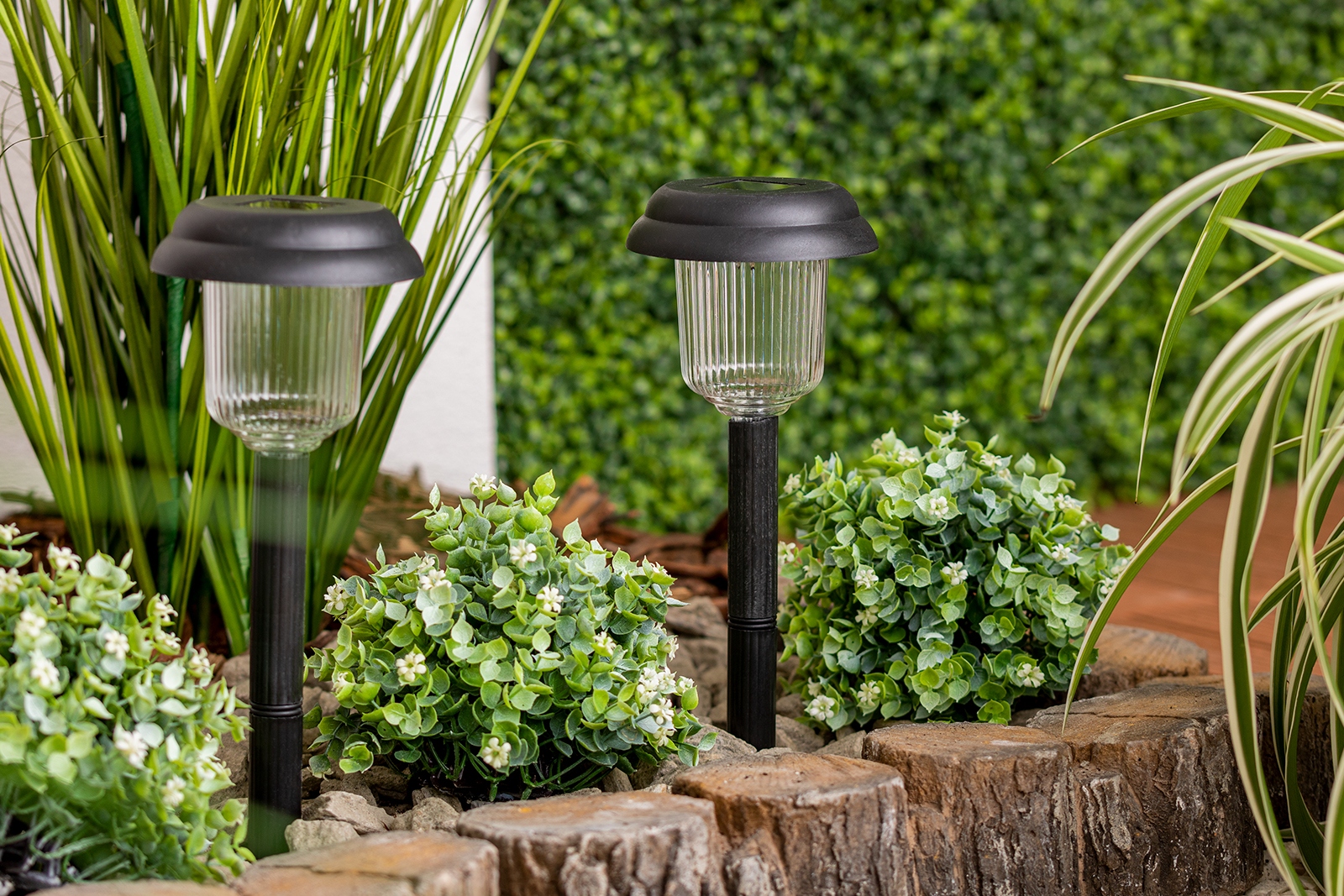 LAMPKA SOLARNA LED OGRODOWA WBIJANA SZPIKULEC SŁUPEK SOLARNY Cechy dodatkowe włącznik/wyłącznik