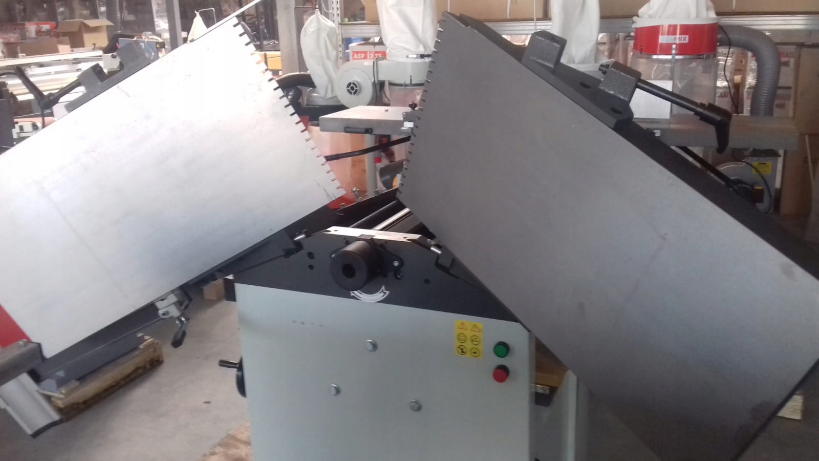 Strugarko grubościówka TERMIX C2-410Q Model C2-410Q