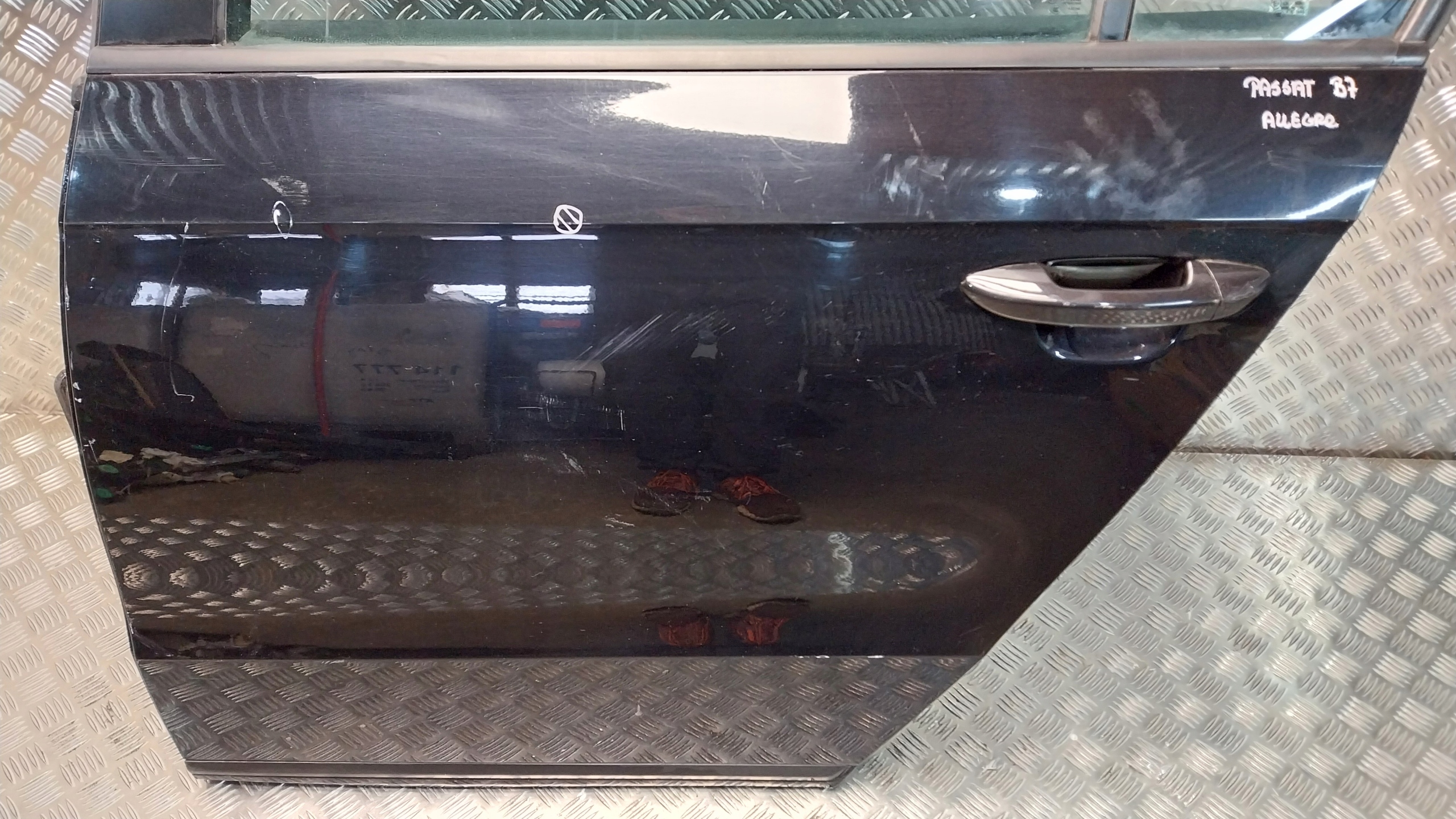 door rear part left VW PASSAT B7 sedan 10