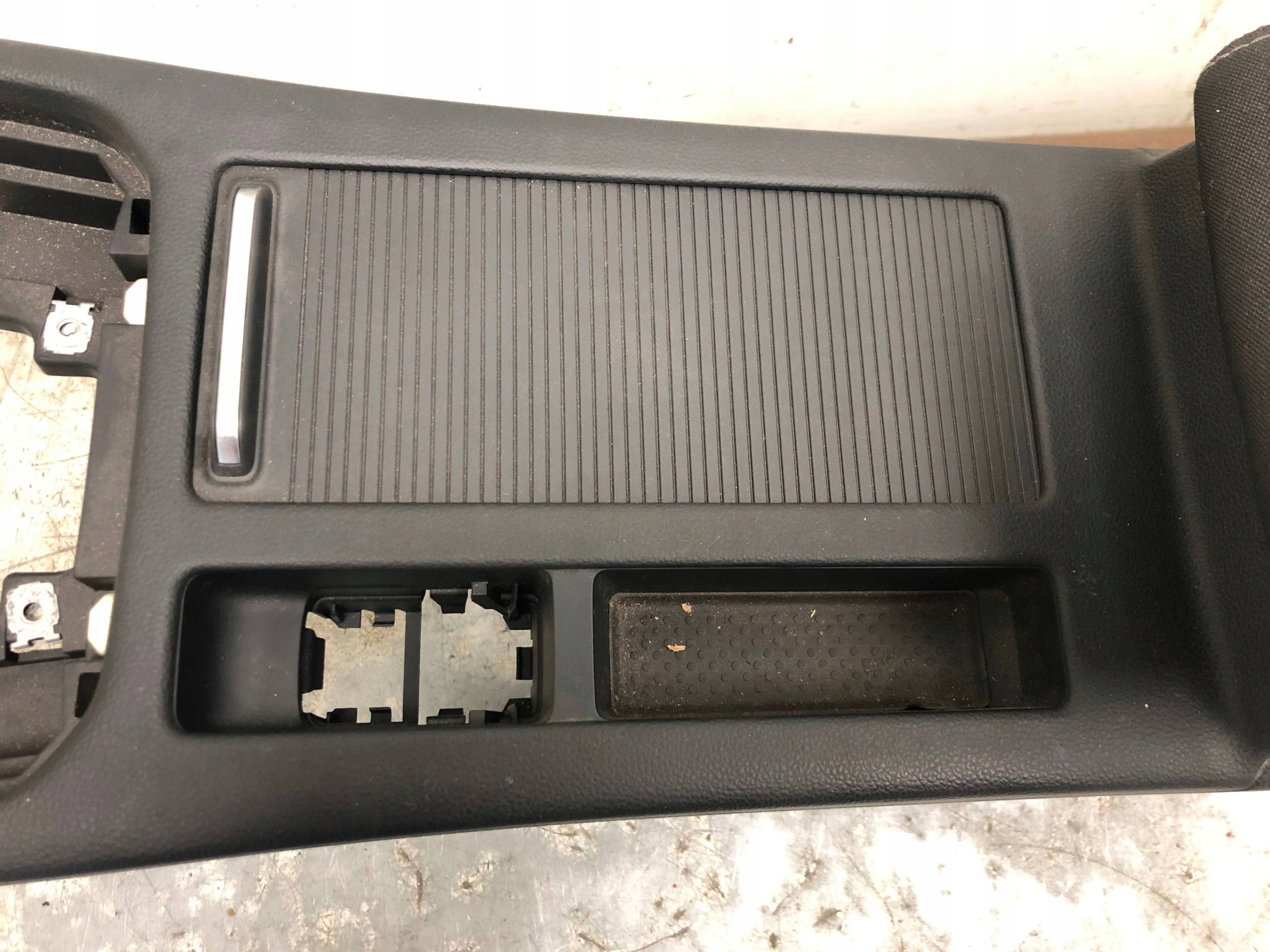 TUNEL central armrest VW PASSAT B8 3G0864089A 3G0862531