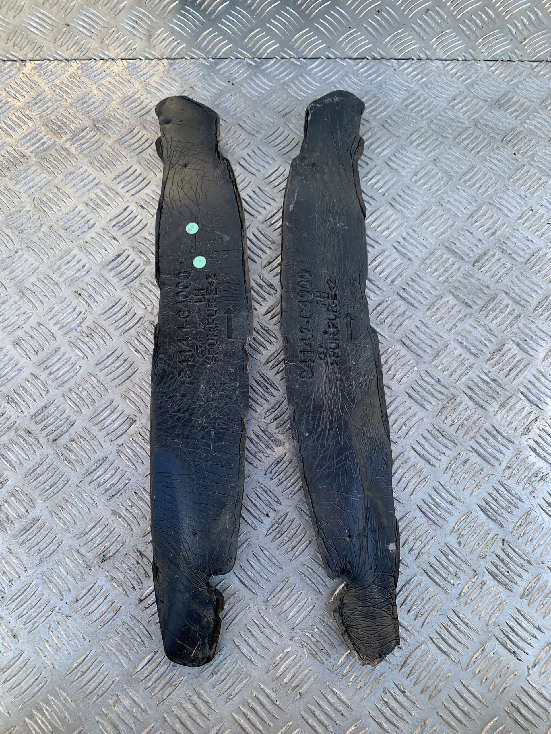 WYGŁUSZENIE BŁOTNIKA L/P HYUNDAI I30 III 16- 1.0 T-GDI