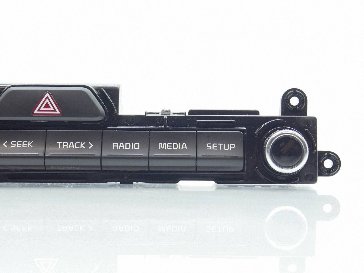 control panel radio navigation devices KIA SPORTAGE IV D9965-69210 D9965-68020