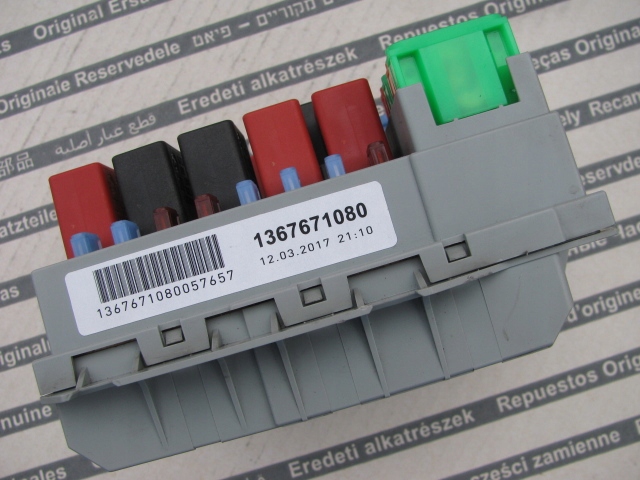 SKRZYNKA BEZPIECZNIKÓW DUCATO BOXER JUMPER 14-21 1367671080 Producent części Fiat OE