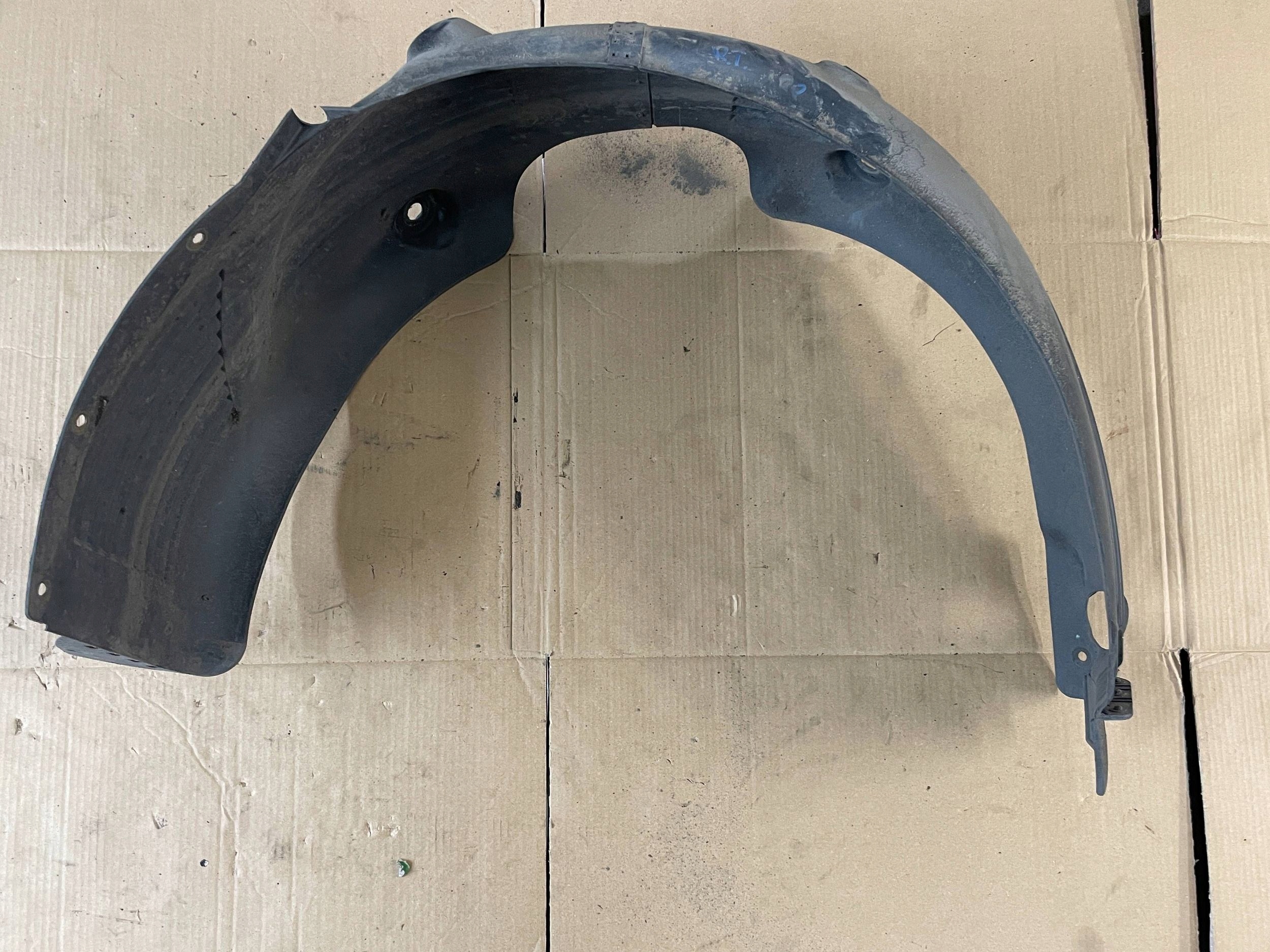Hyundai OE 86811-C8000 подкрылок