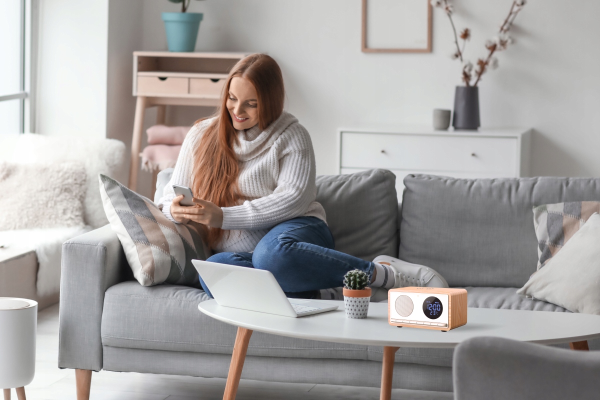 Radio Kuchenne Radiobudzik Bluetooth Ładowarka Indukcja Manta RIMINI RDI912 Model Radiobudzik bluetooth ładowarka indukcyjna RIMINI