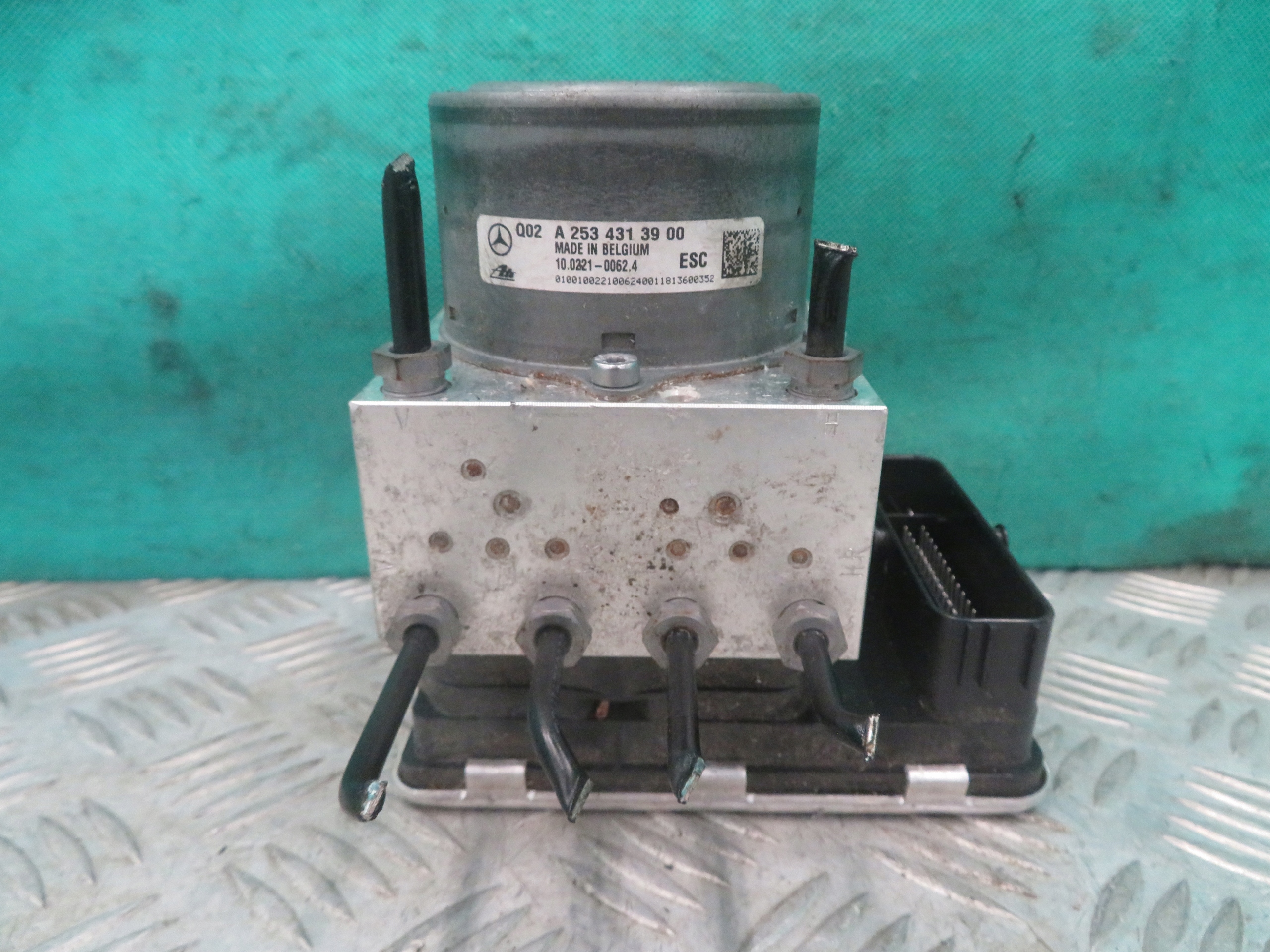 pump ABS MERCEDES 2.0 W205 C KLASA 18R