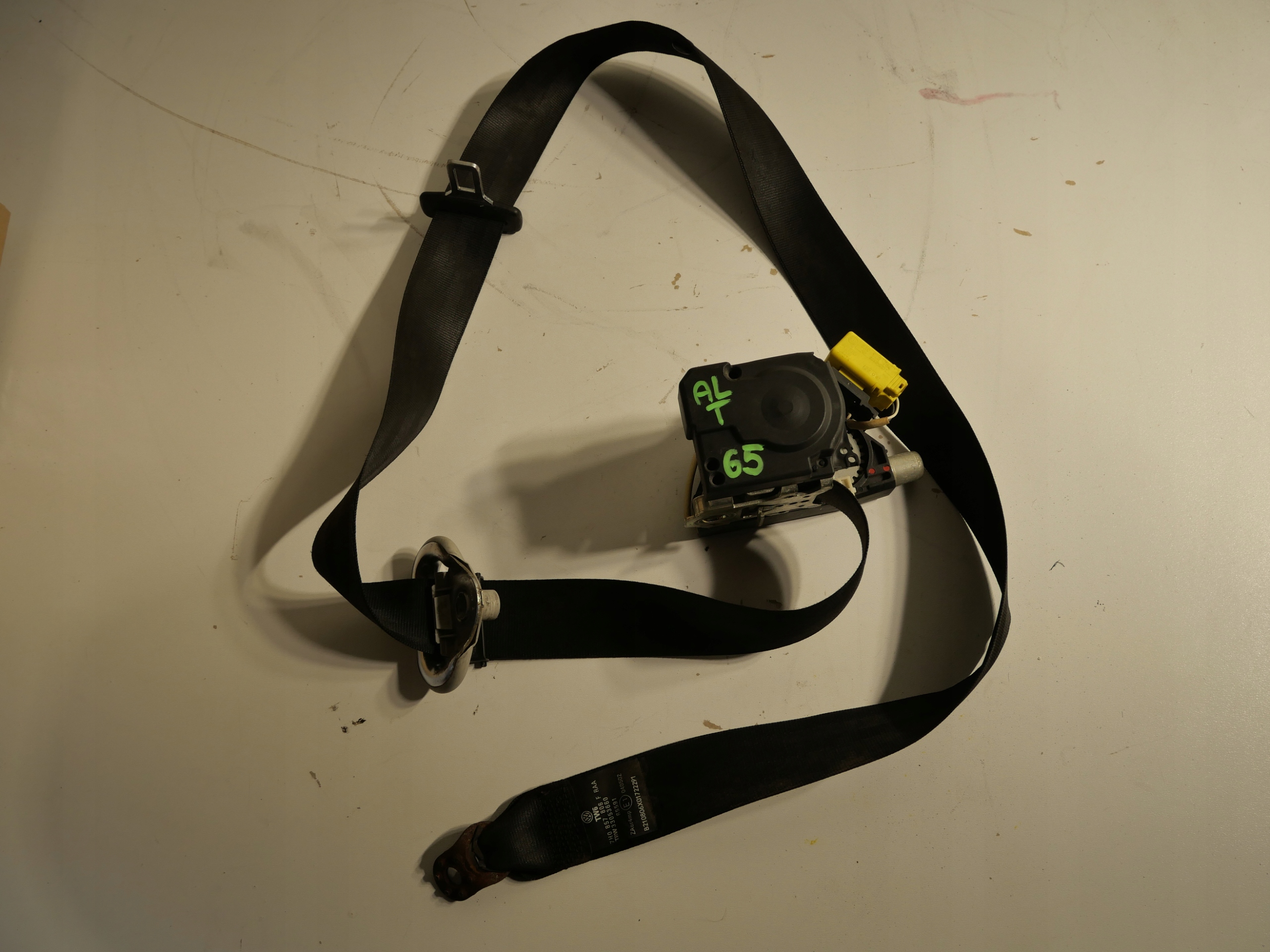 tension belt safety right front VW T5 7H0857806F