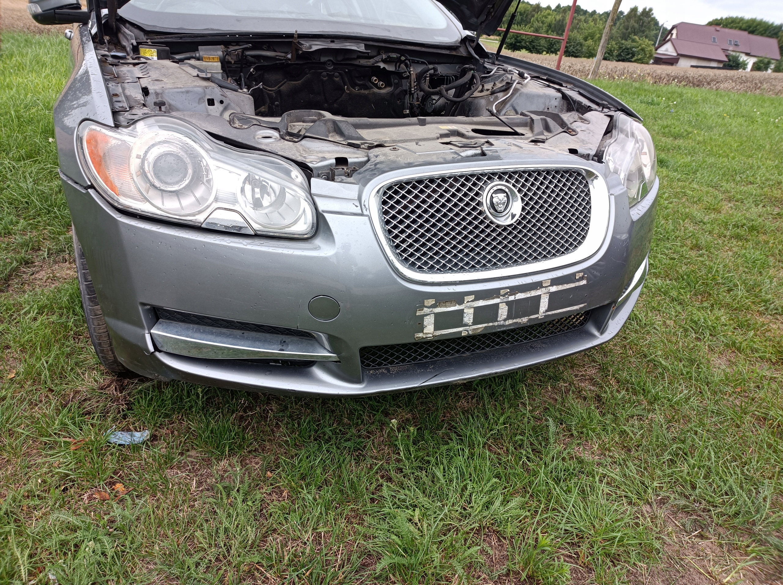 bumper front JAGUAR XF X250 LJZ